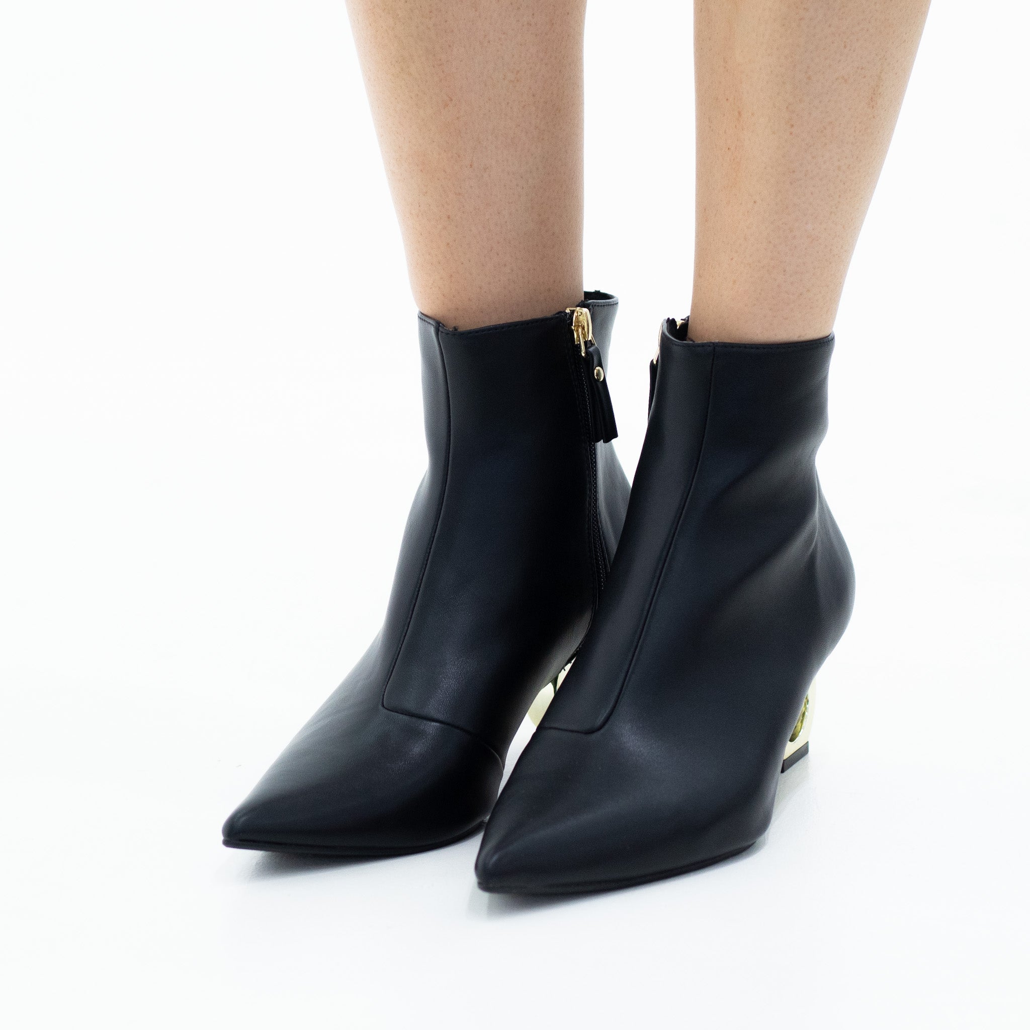 Venata pointy toe pu bootie on 5.5cm gold circle heel black