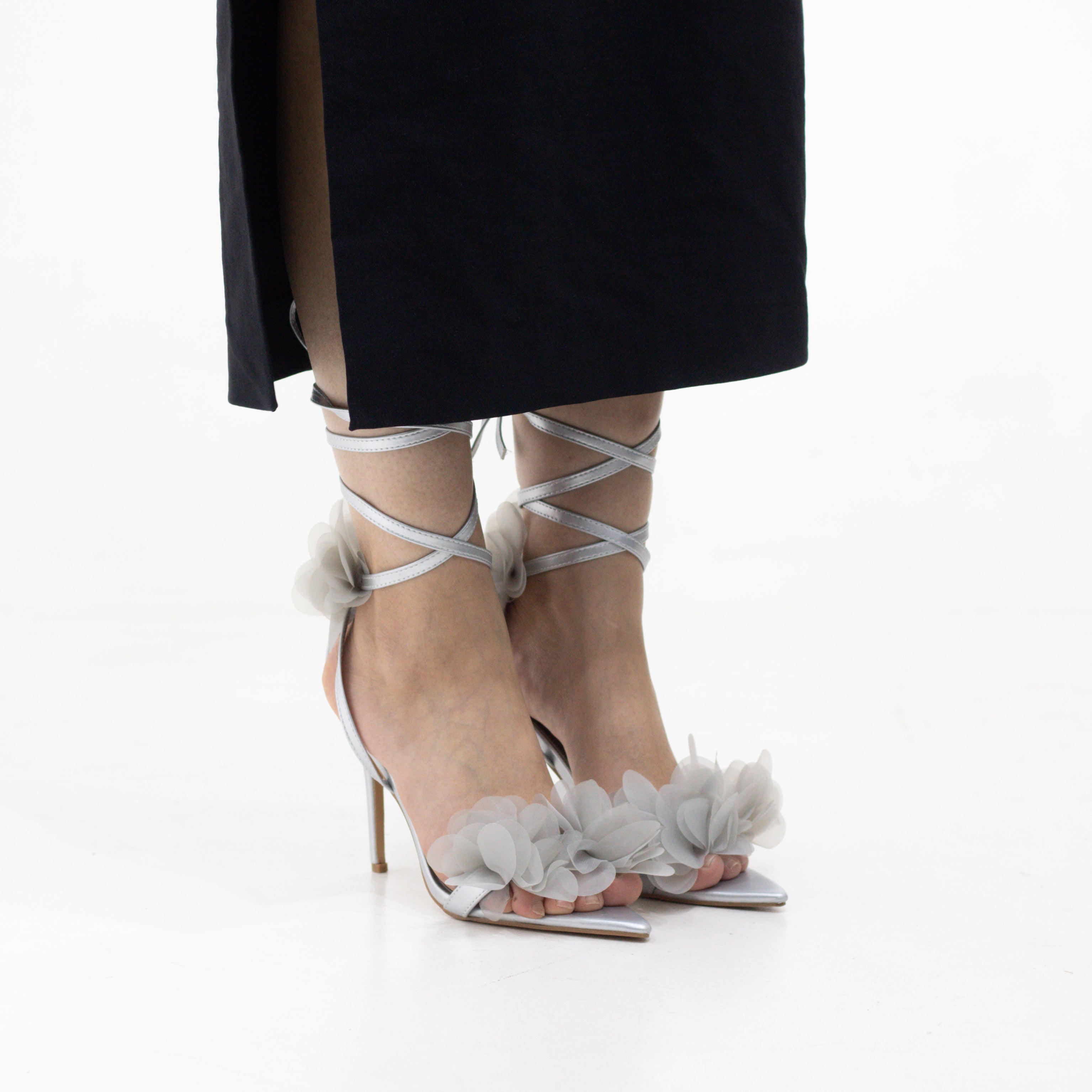 Petals pointed-toe stiletto sandal 10.5cm heels with oversized flowers