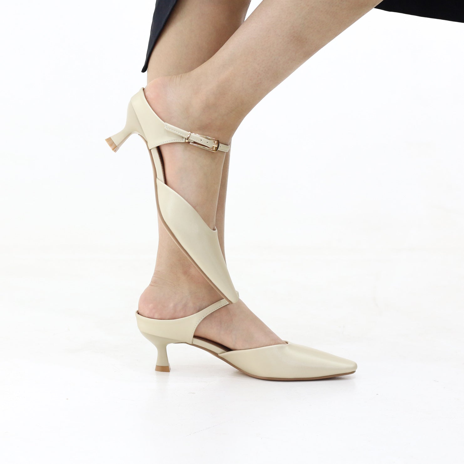 Terra Low kitten 5.5cm heel with ankle strap