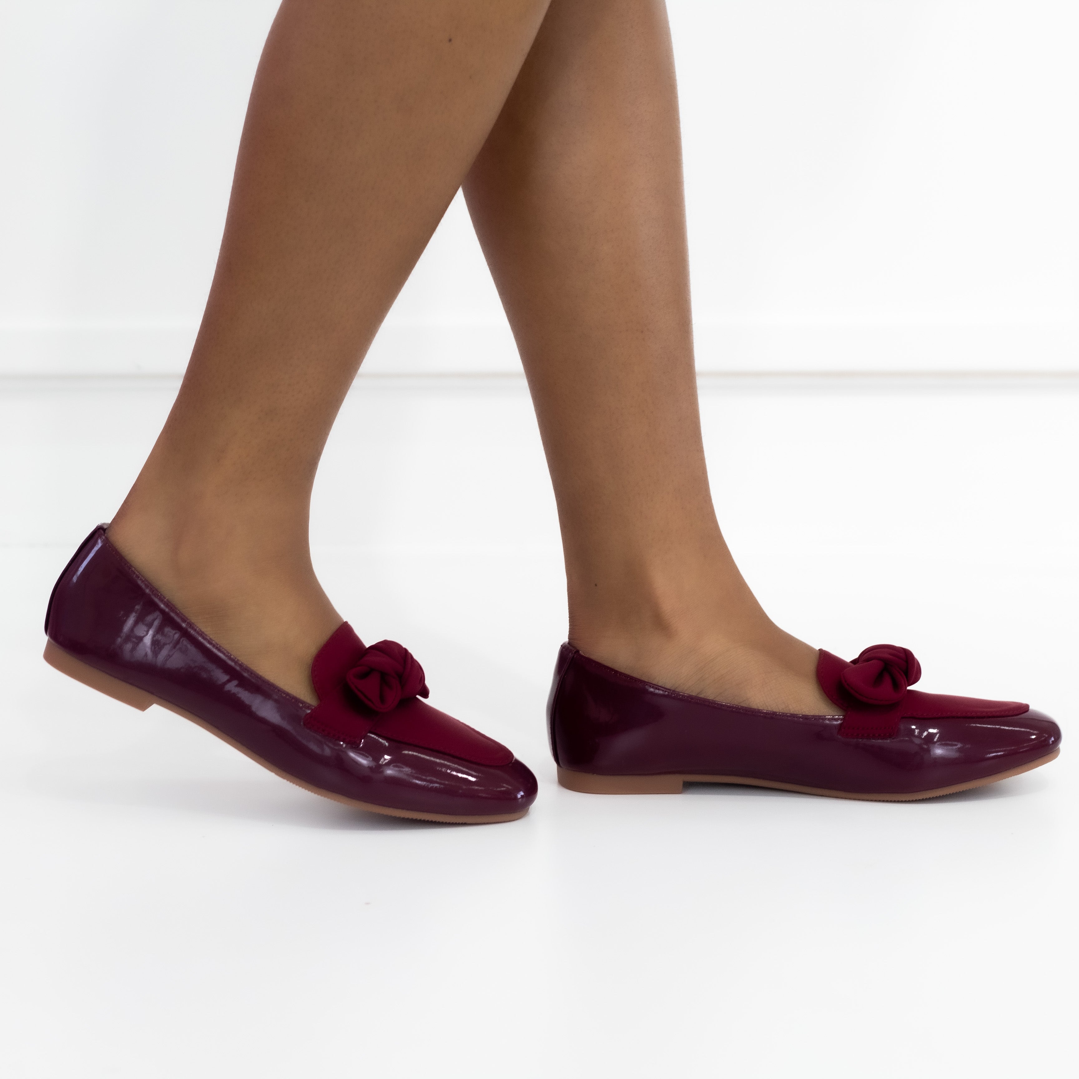 Odina flat moc with bow maroon