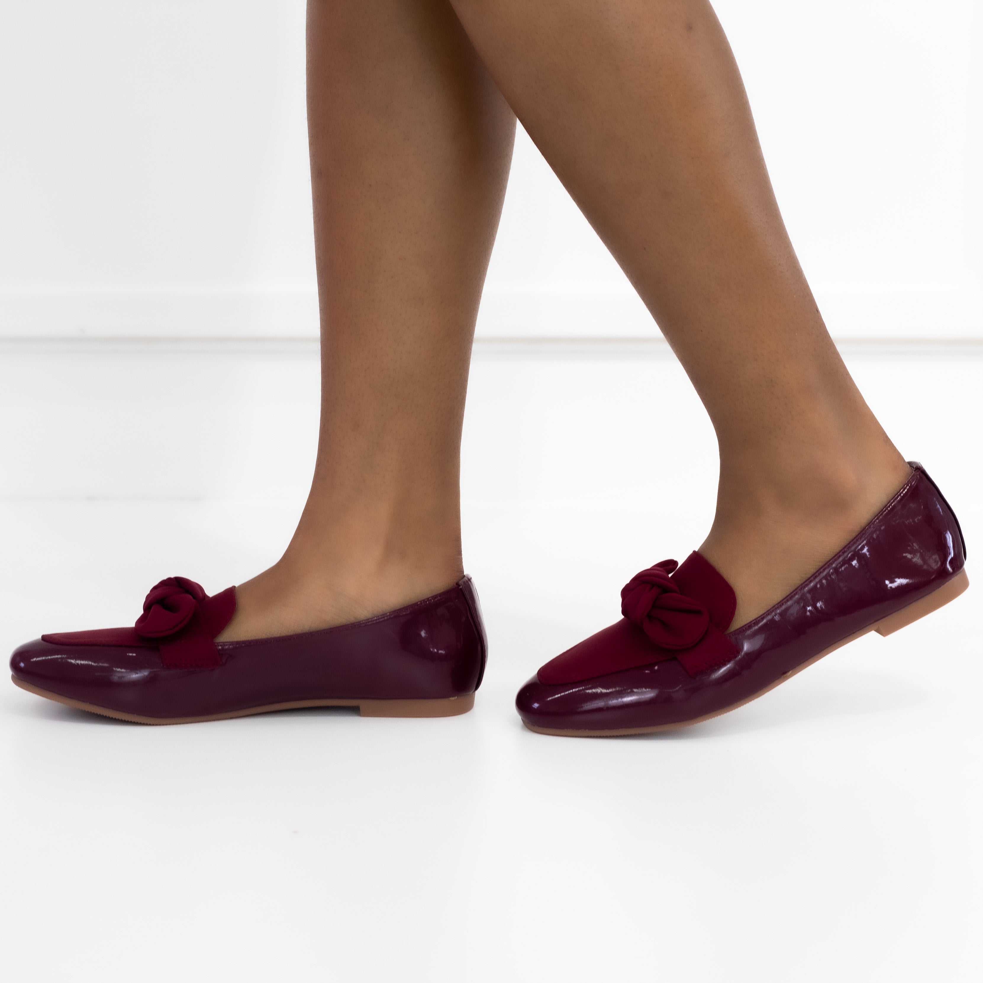 Odina flat moc with bow maroon