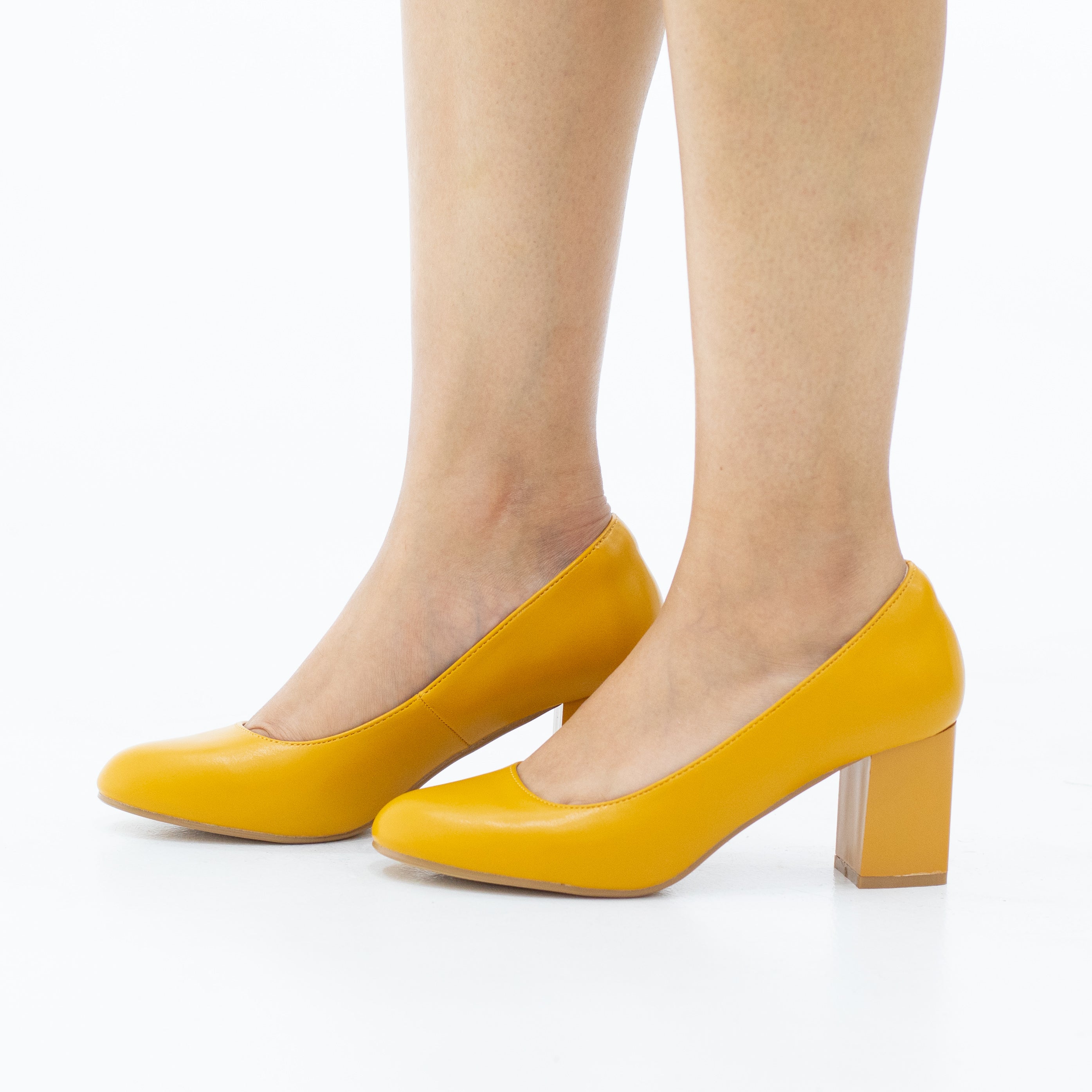 Bruna round toe comfy 6.5cm block heel court shoe