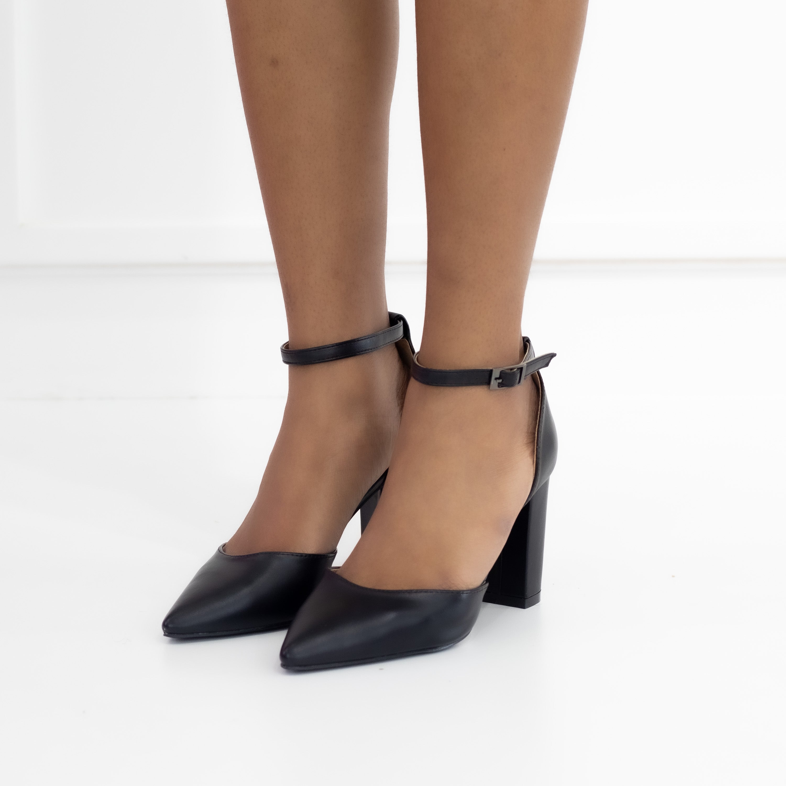Black open waist pointy on block 8.5cm heel PU missy