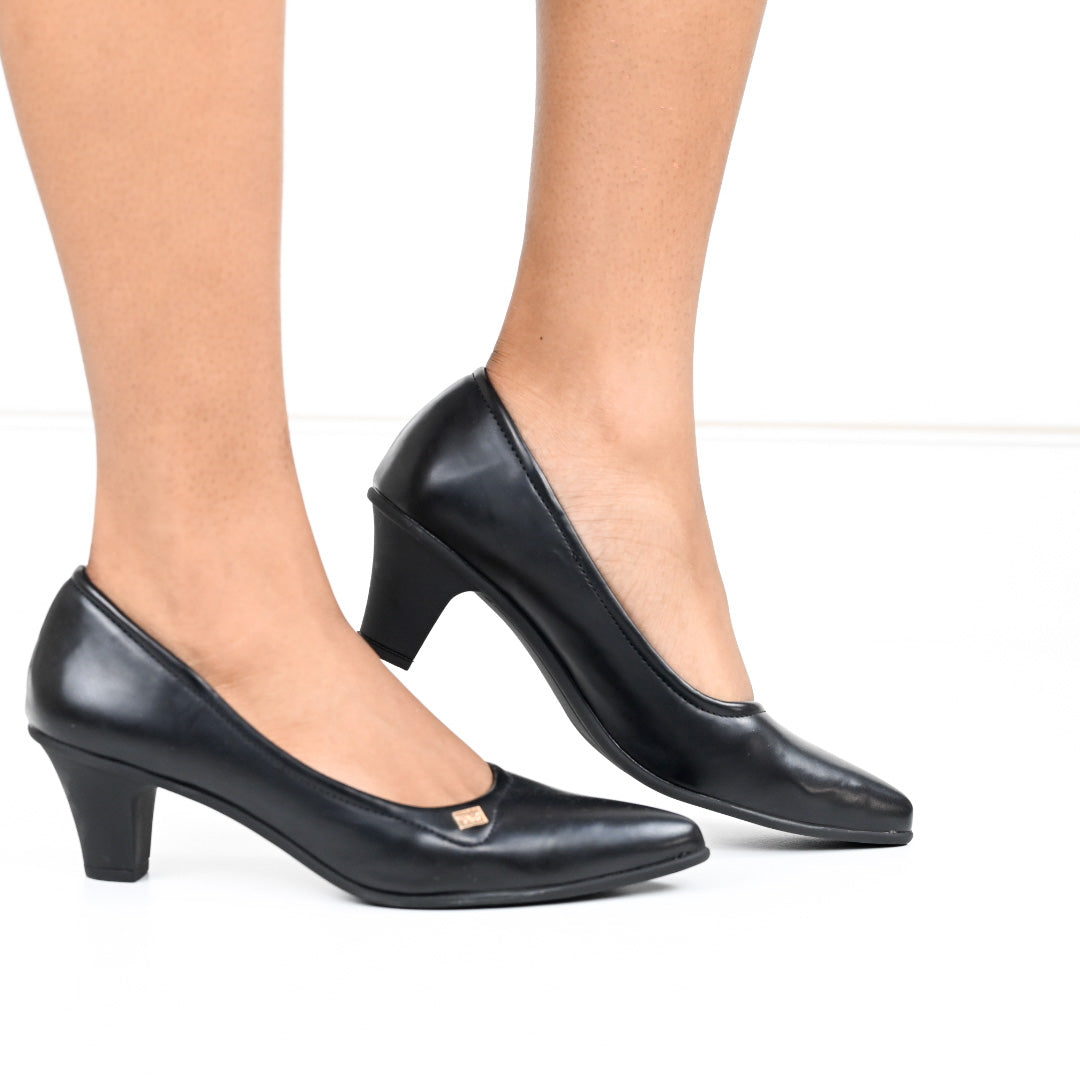 Black comfy low heel 5cm court shoe taywin