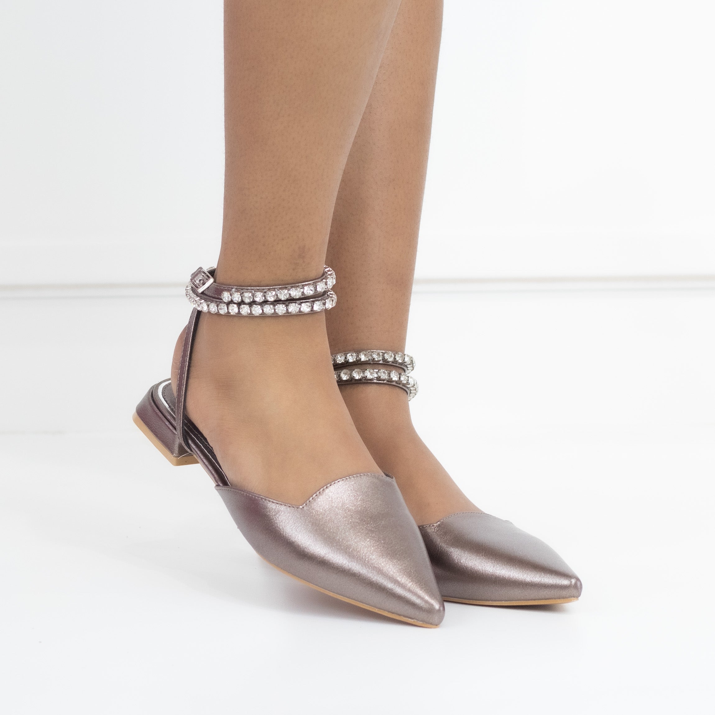 Pewter pointy ankle strap flat elmas