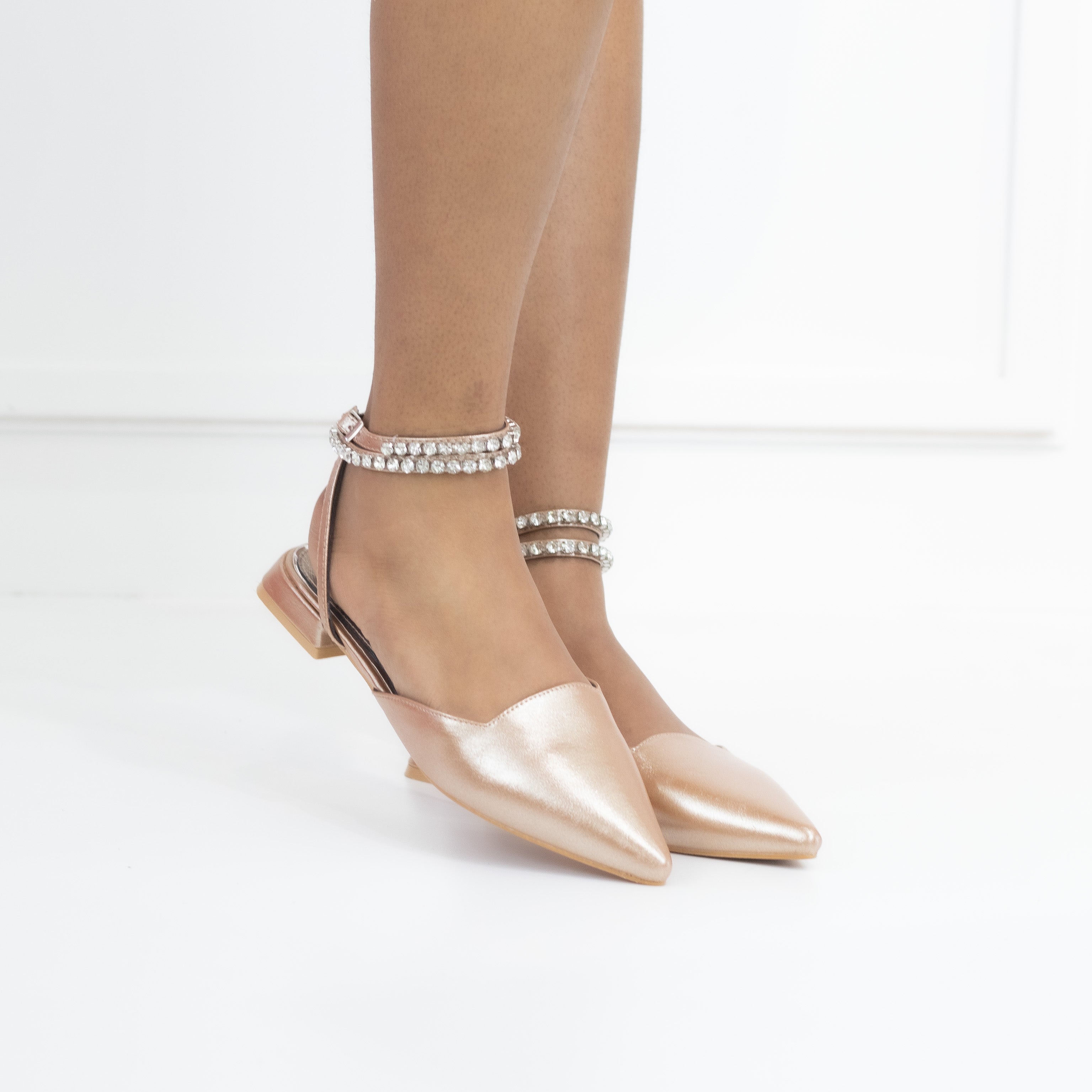 Rose gold pointy ankle strap flat elmas