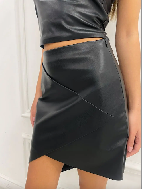 Black asymmetric vegan leather mini skirt anasayfa