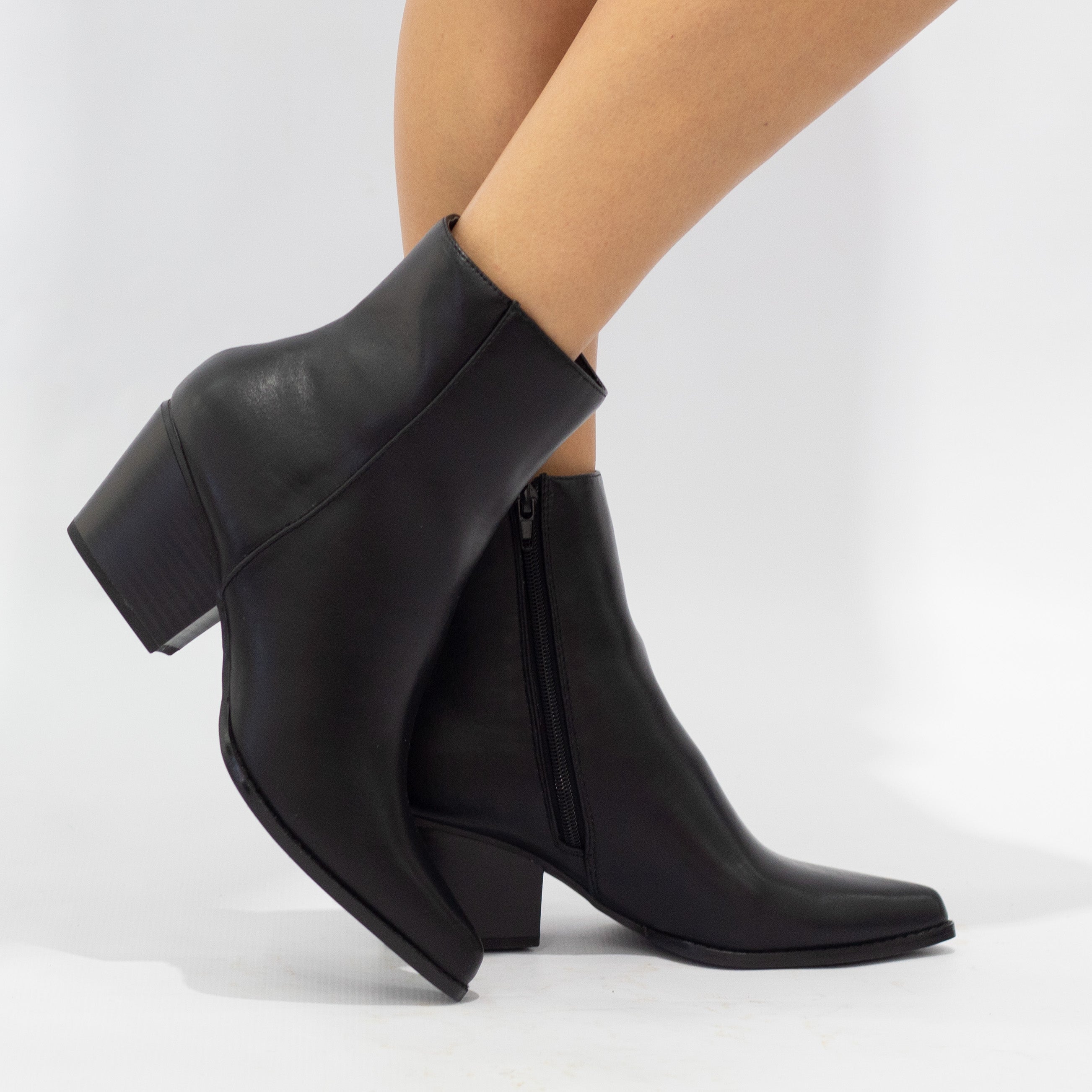 Black 6cm block heel LA08-18 PU ankle boot noelle