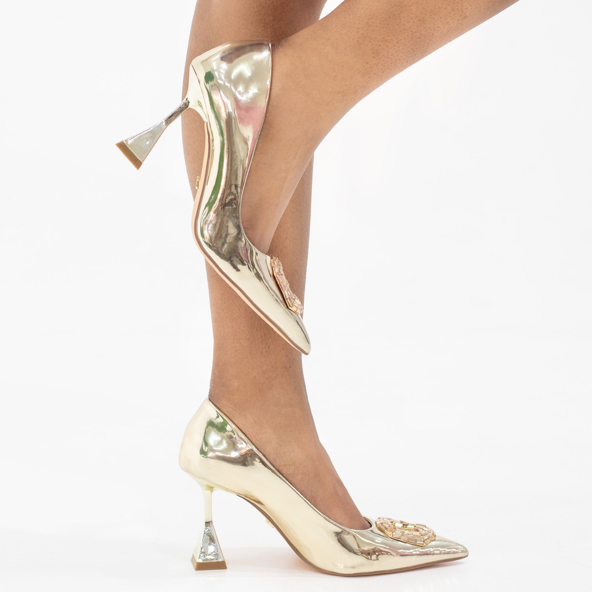 Gold 9cm heel court with oct diamante trim sajna