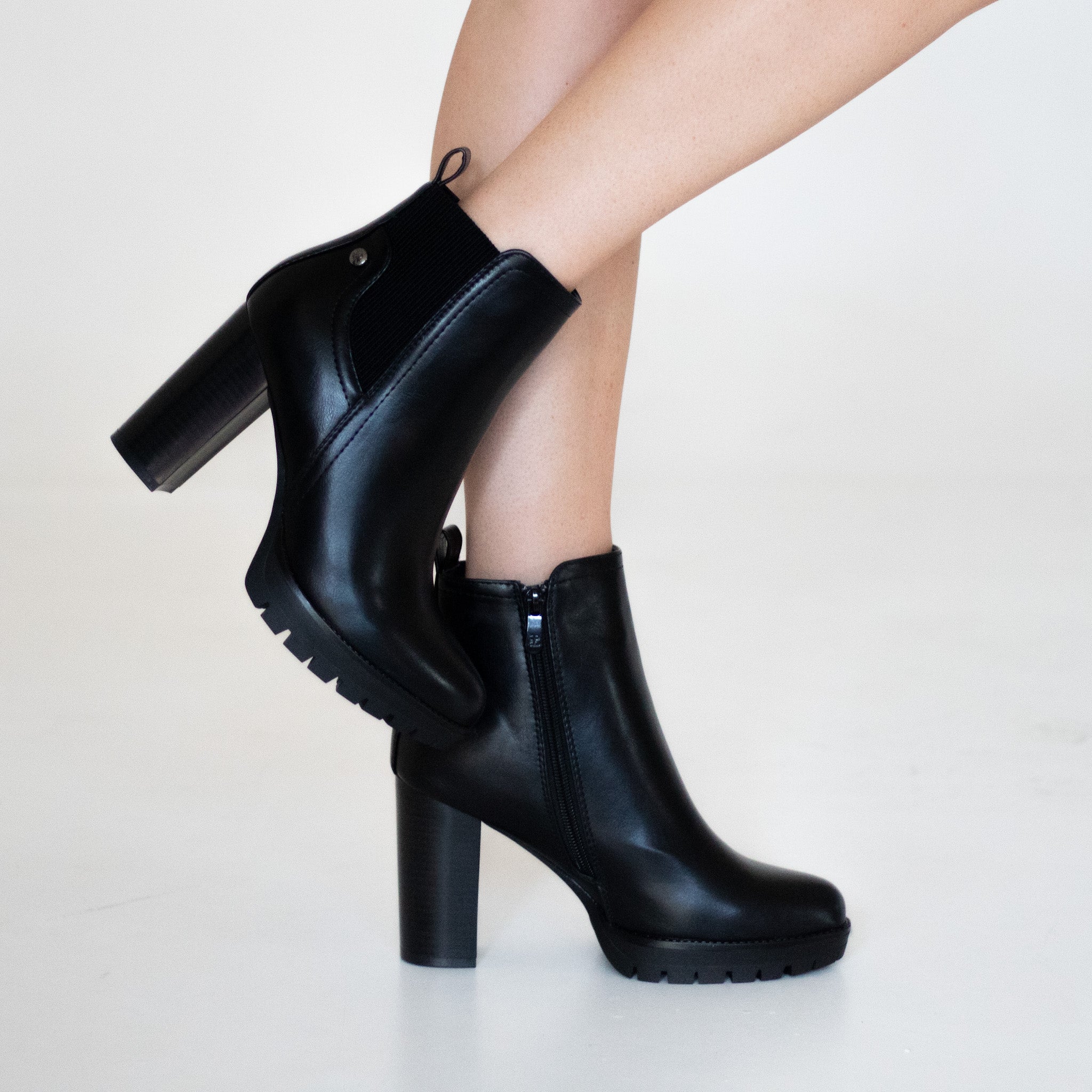 Ziva 9.5cm heel chelsea ankle boot black