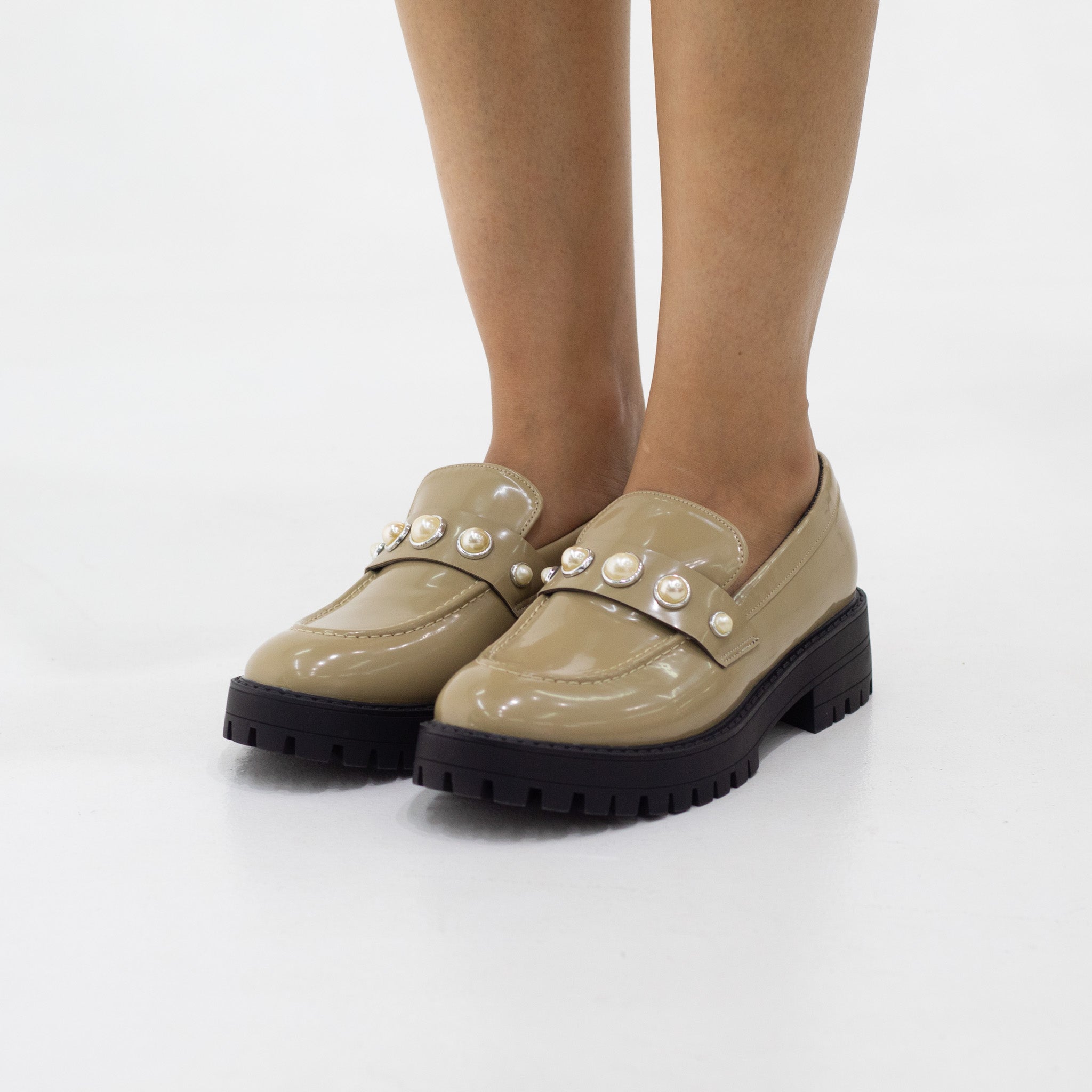 Lofa faux leather loafers crispy with pearls detail