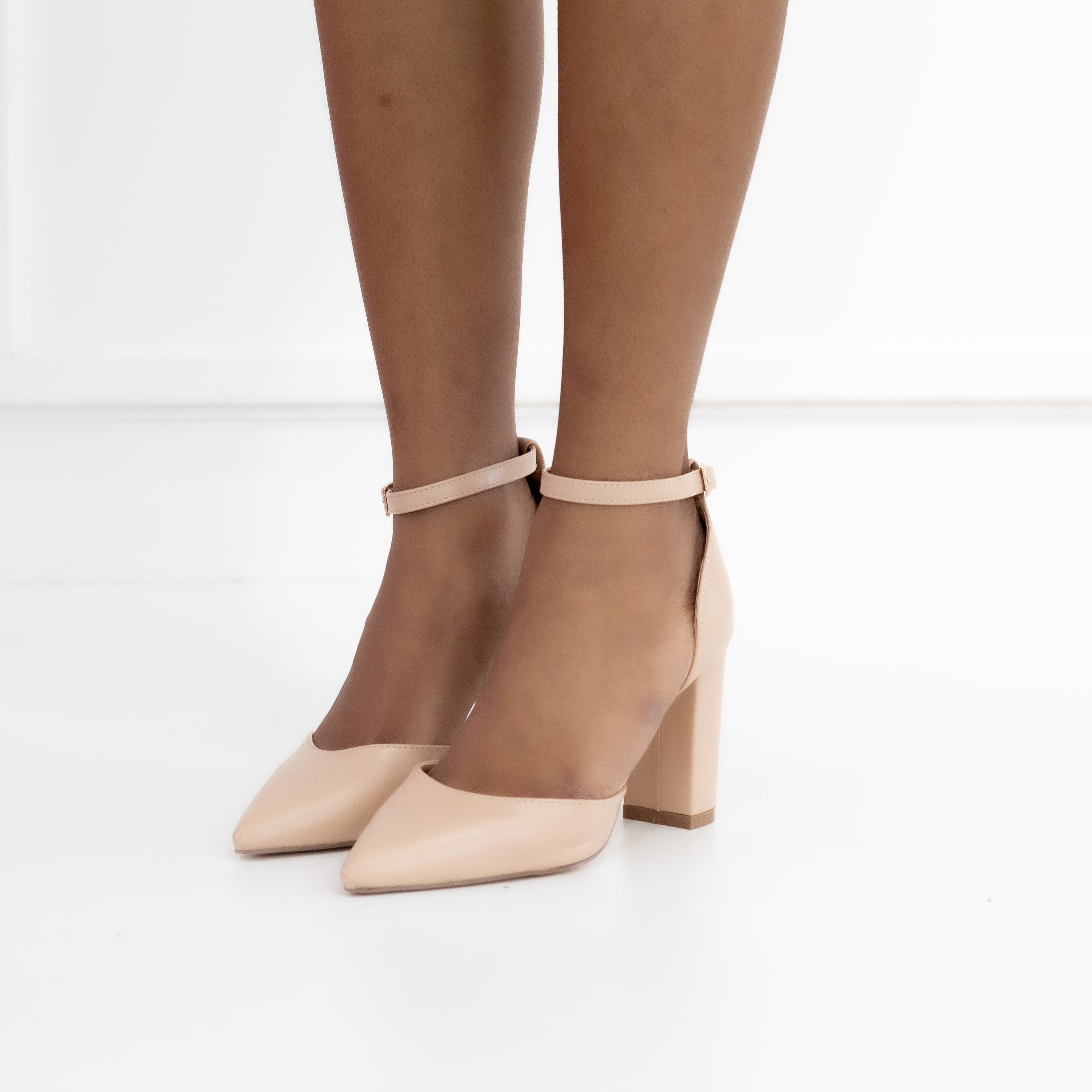 Missy open waist pointy on block 8.5cm heel PU nude