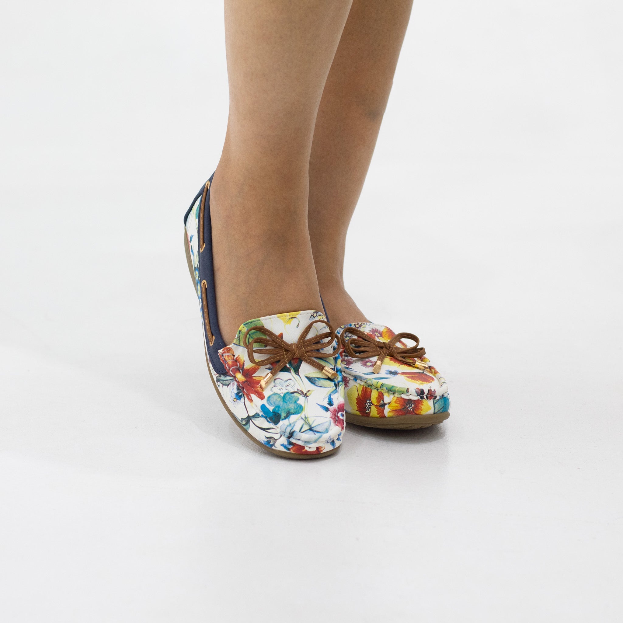 Amelia floral printed soft moc