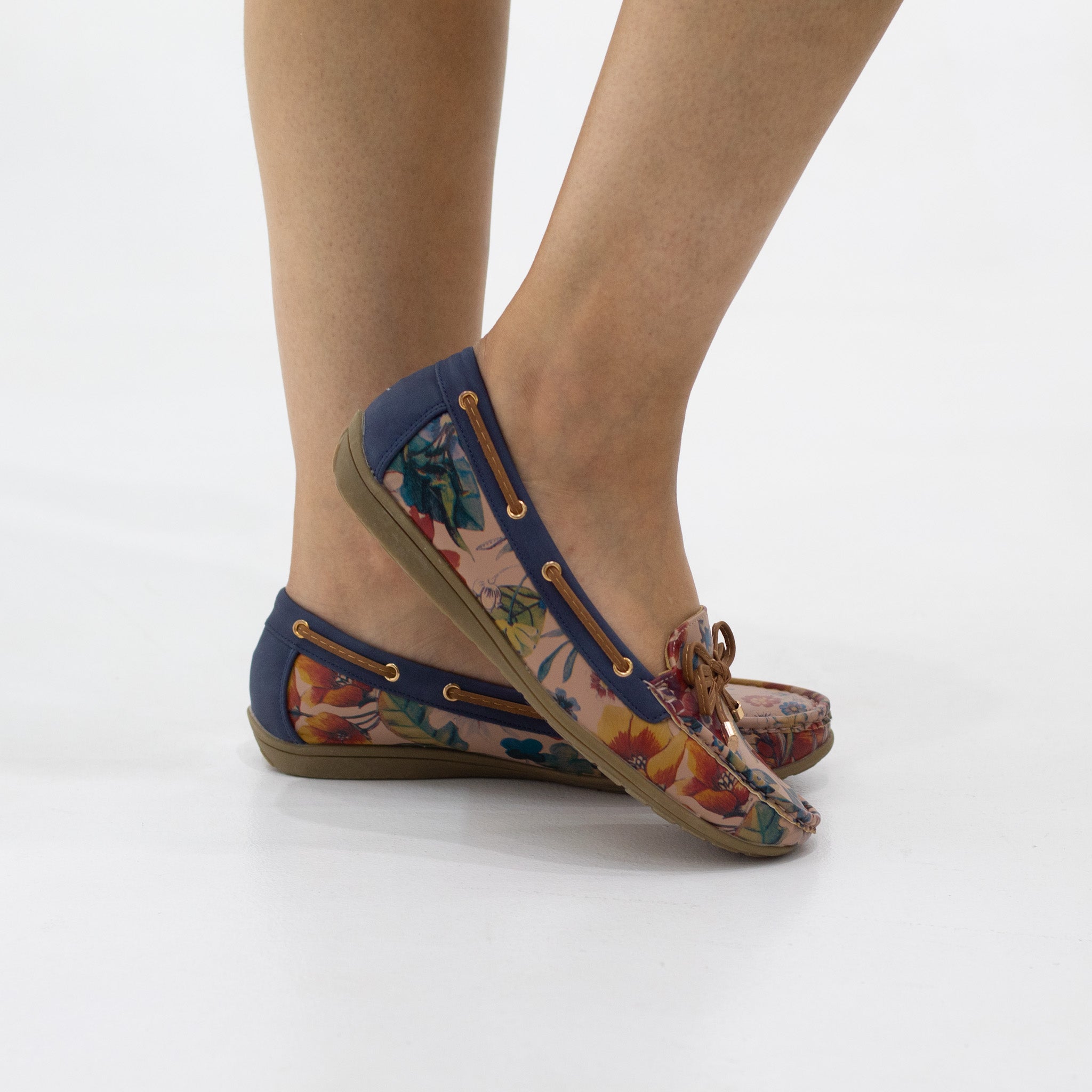 Amelia floral printed soft moc