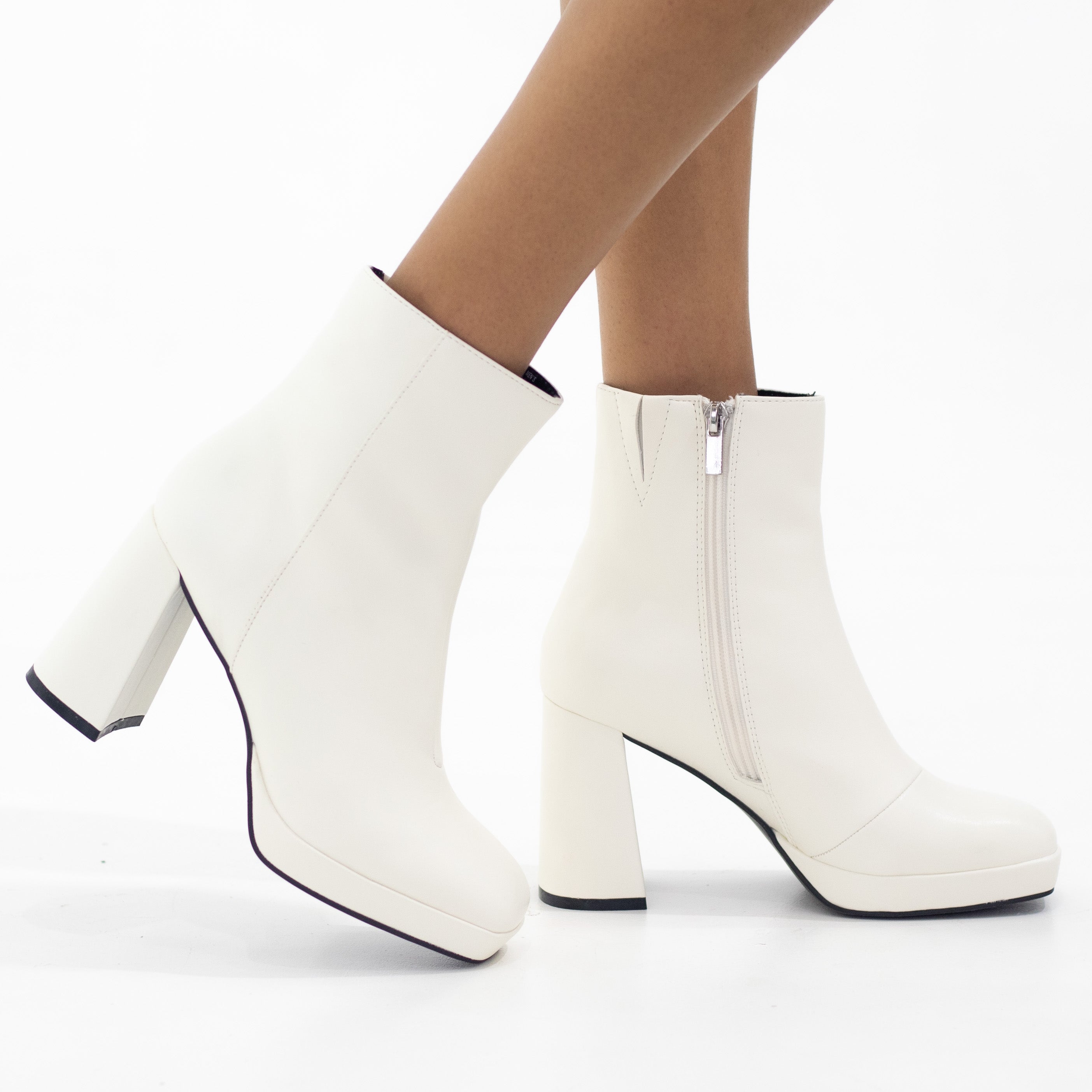 York 9cm bootie round toe block heel ivory