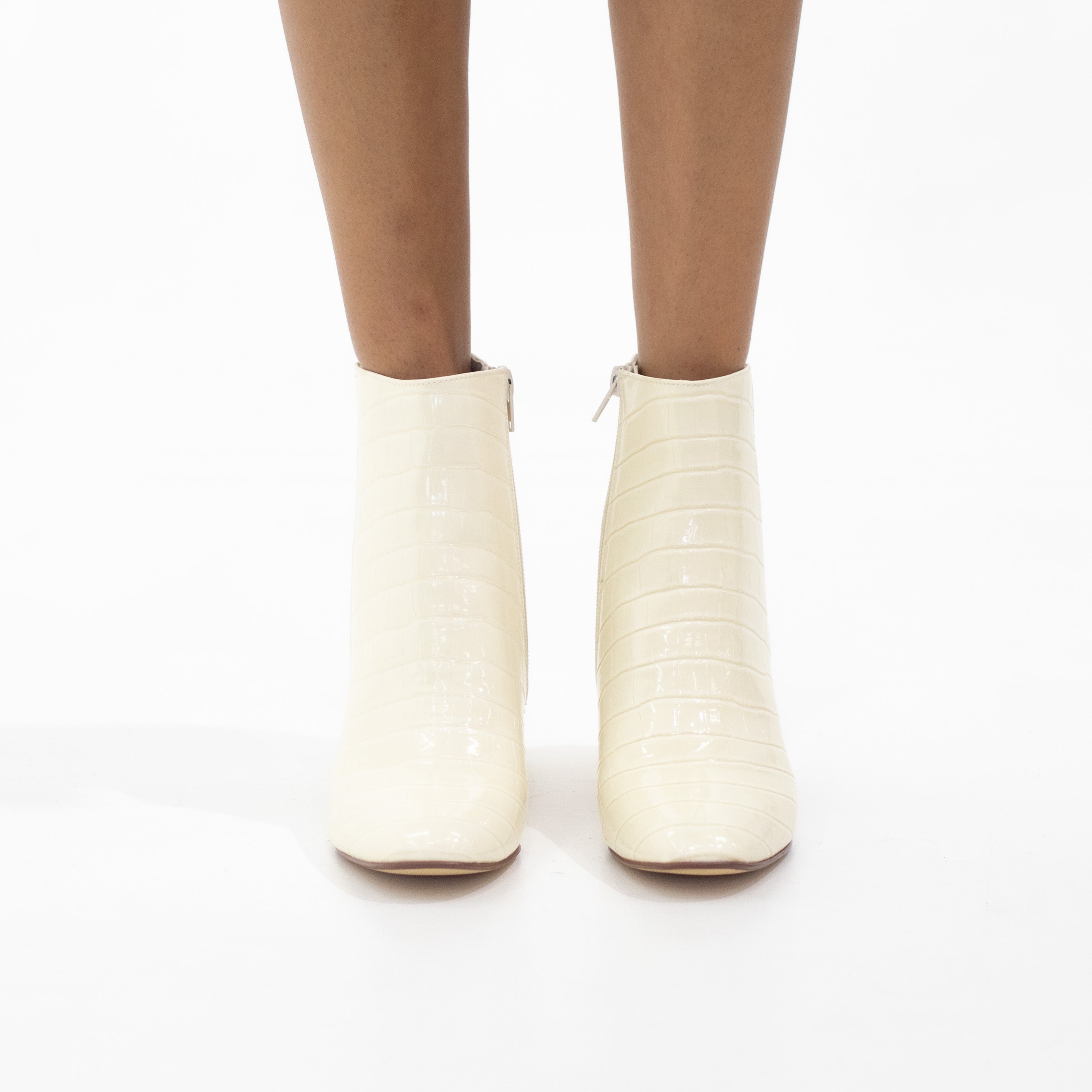 Osaka 6cm bootie pointy block heel off-white