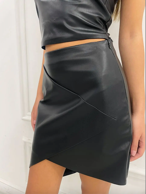 Anasayfa asymmetric vegan leather mini skirt black