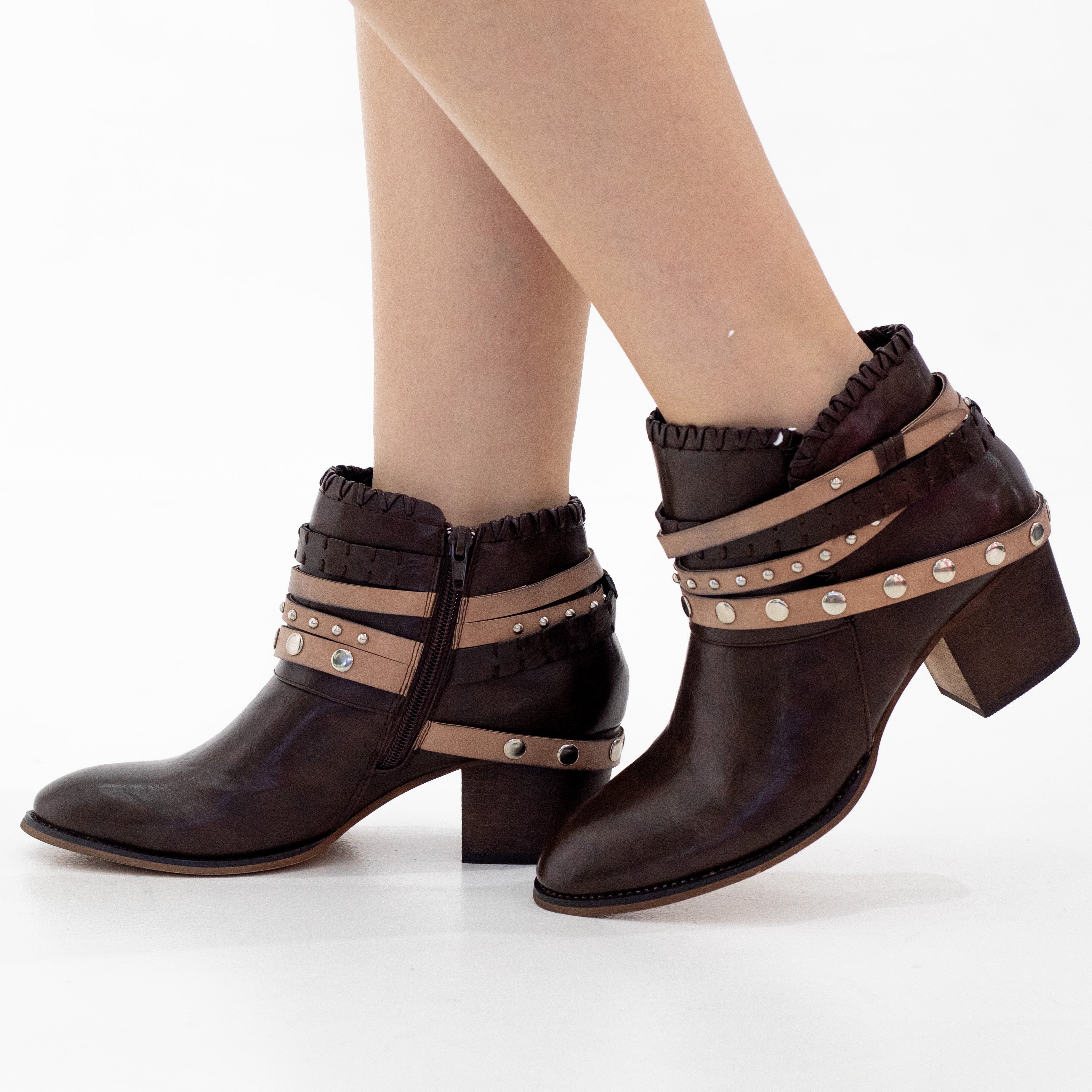 Sibyl cowboy with multiple strap ankle boot choc