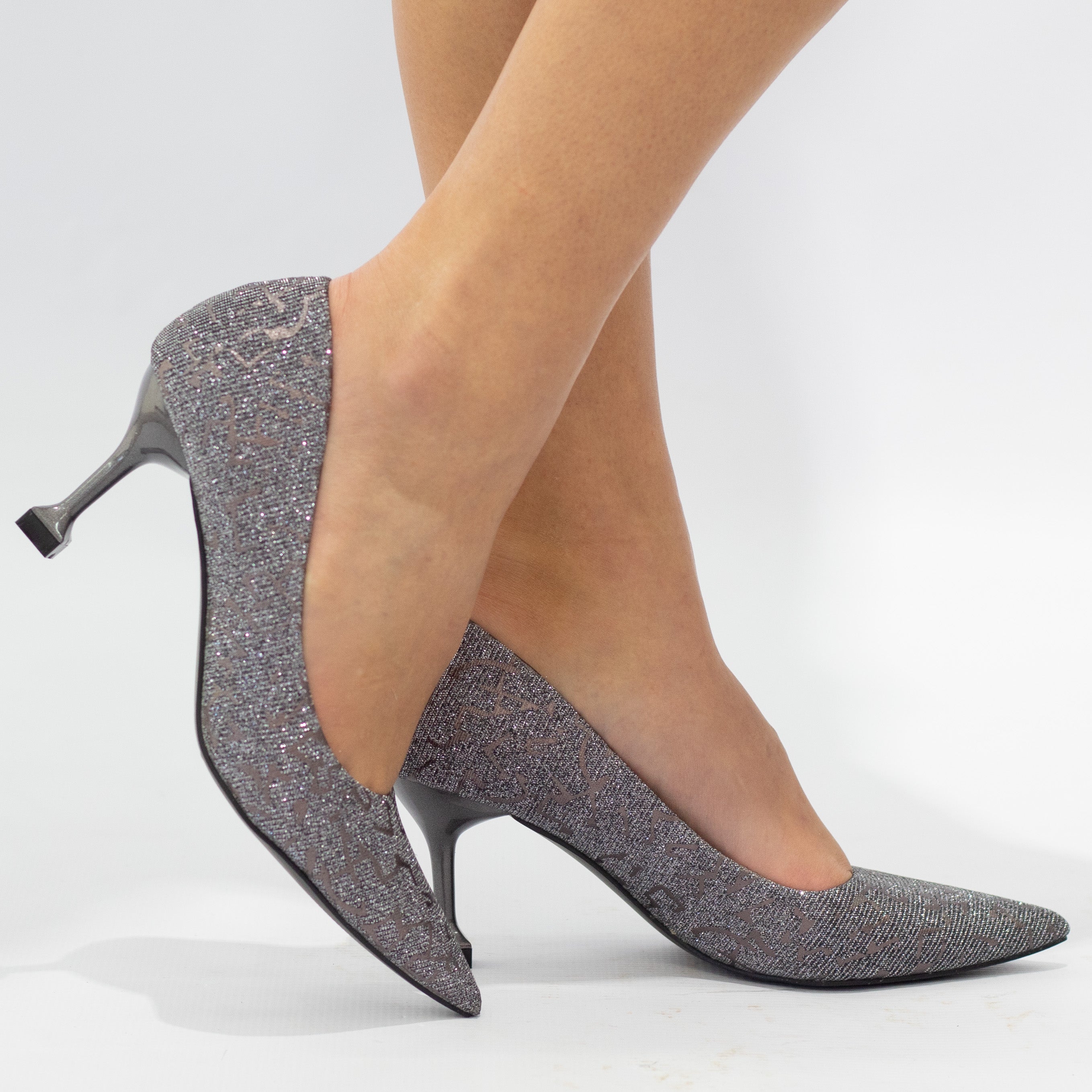 Latino shimmer court on a 7cm heel pewter