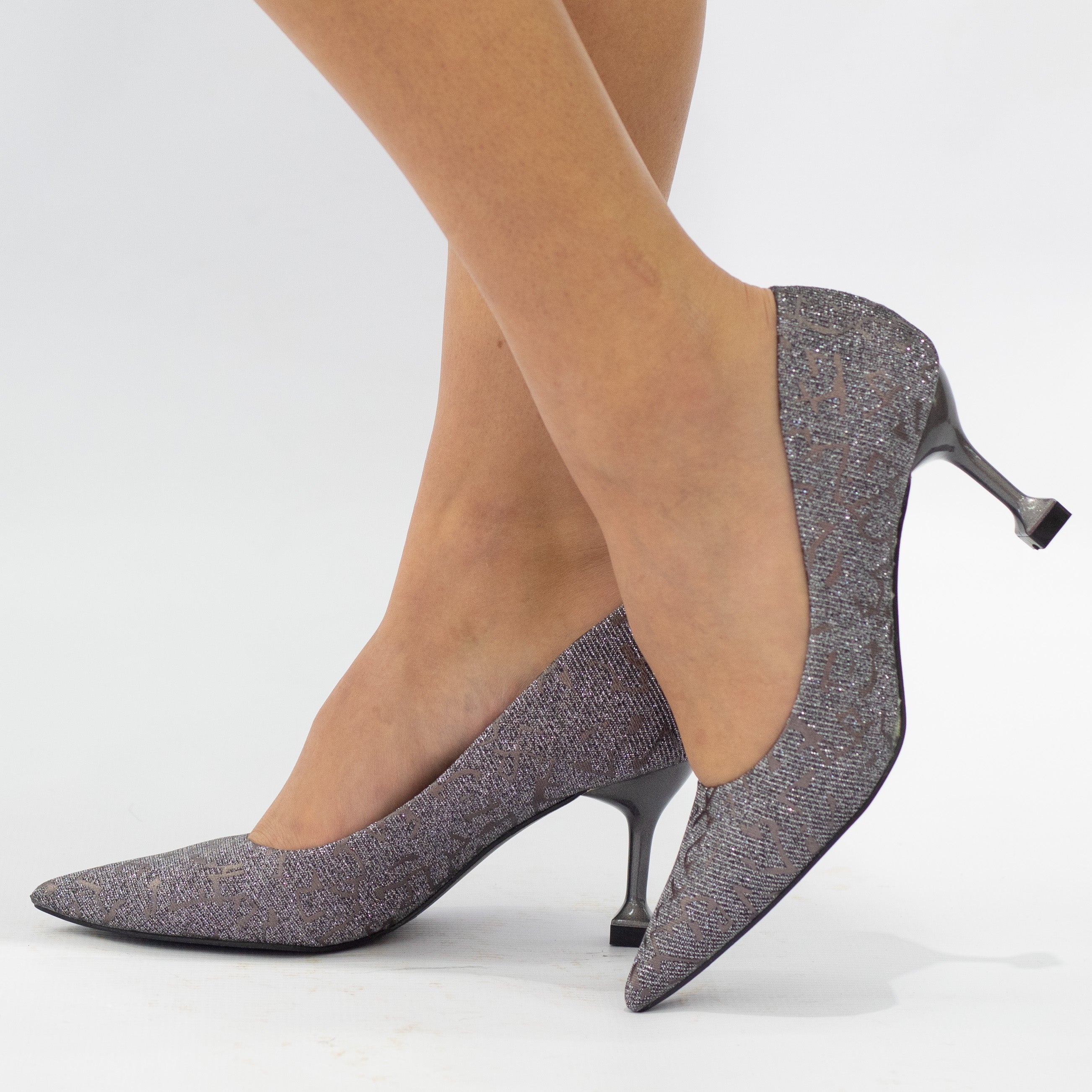 Latino shimmer court on a 7cm heel pewter