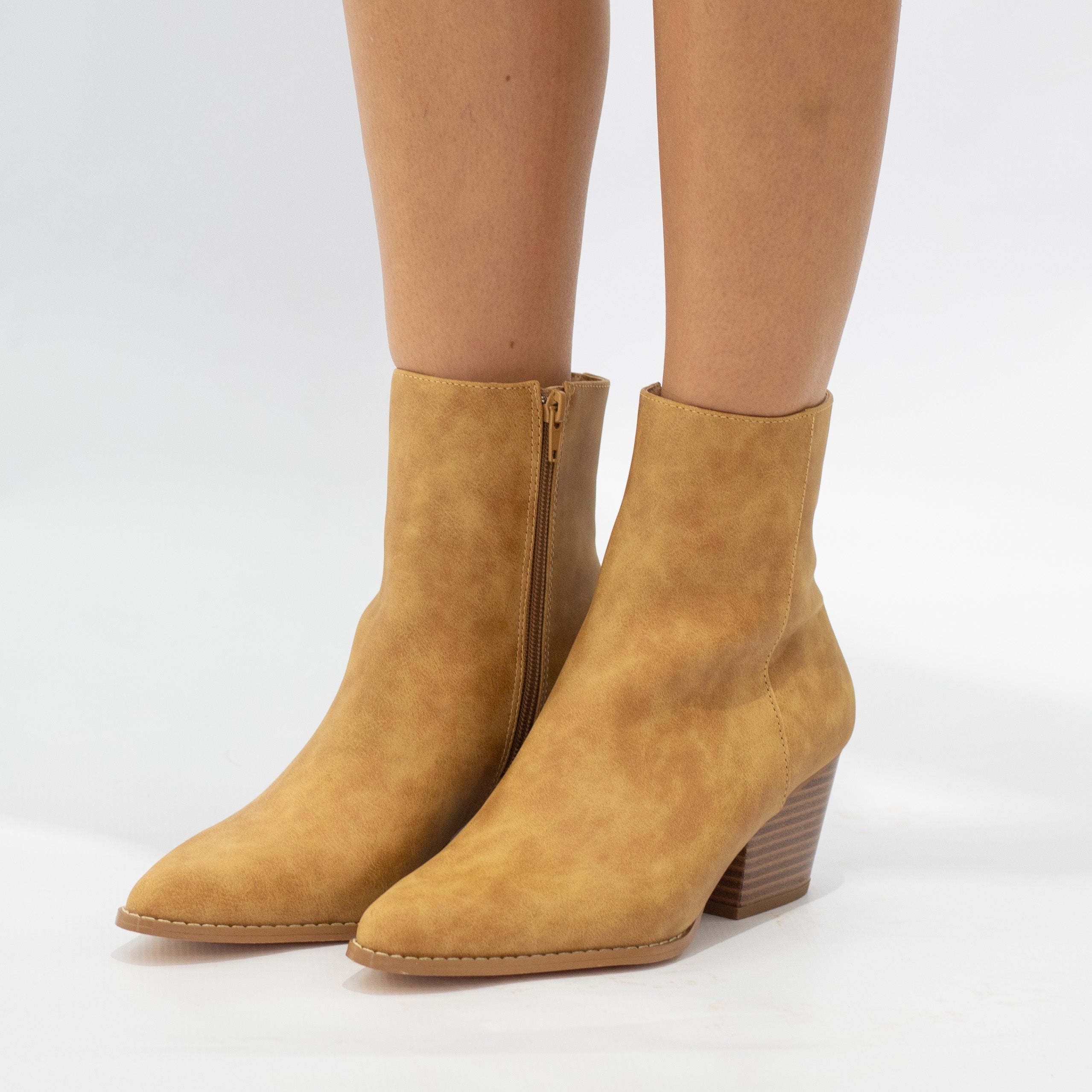 Noelle 6cm block heel LA08-18 NUBUCK ankle boot camel