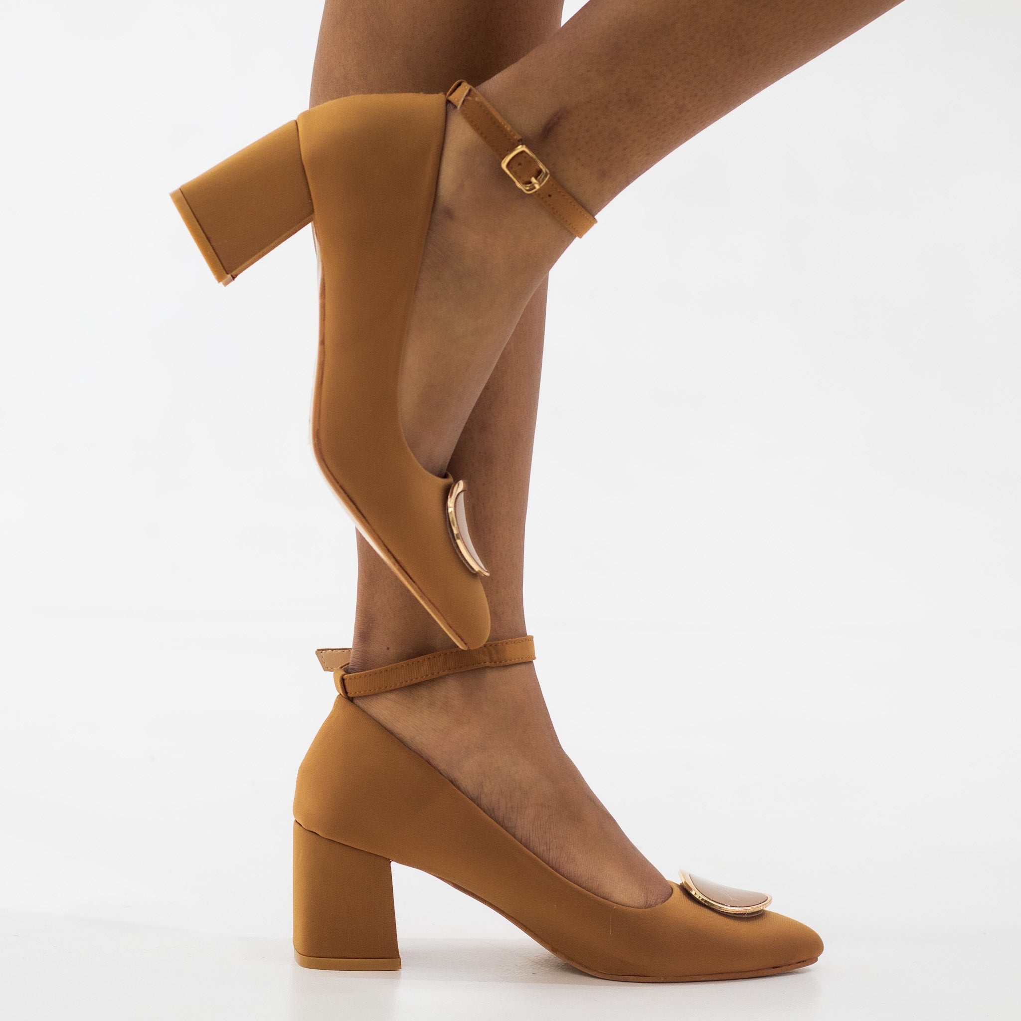 Trip 7.5cm block heel ankle strap court with a round trim camel