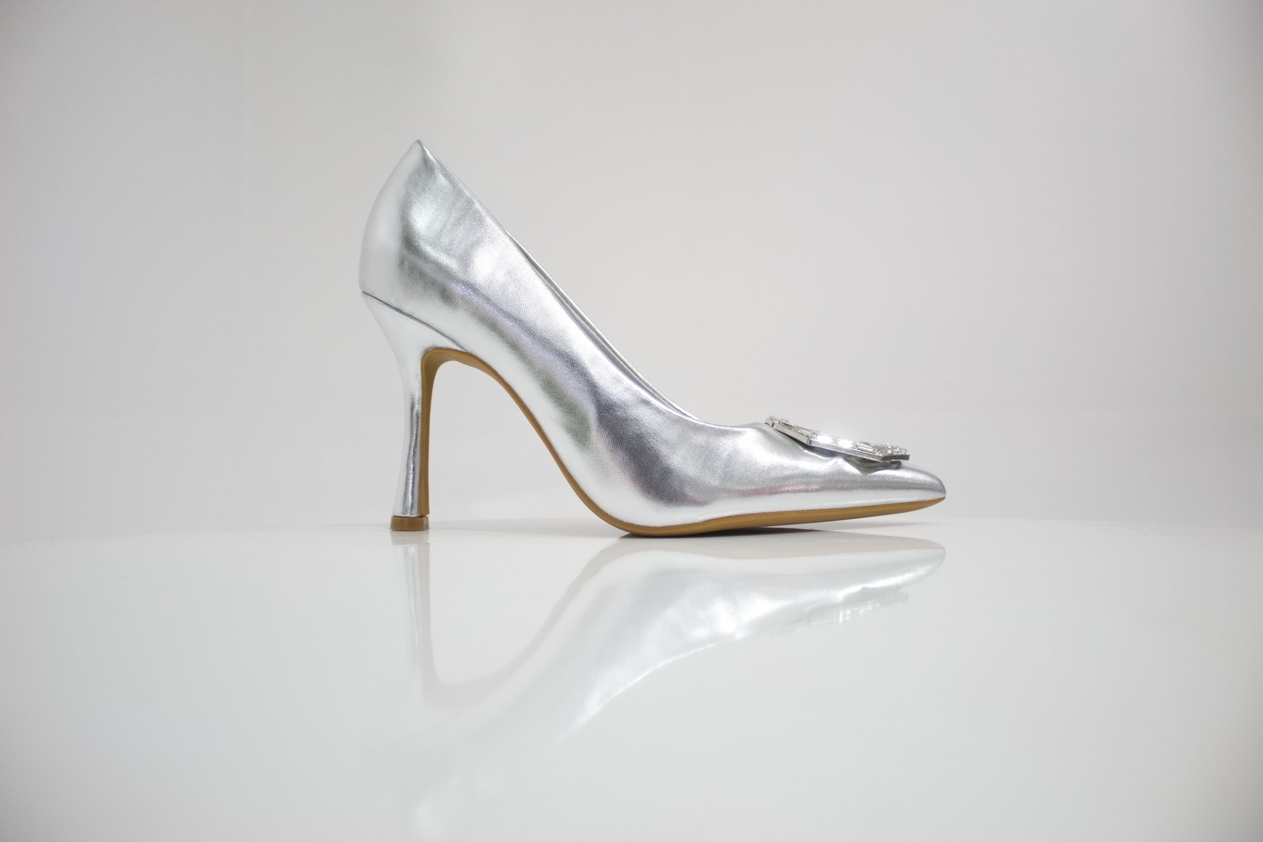 Valoria 9.5cm heel court with diamante trim silver