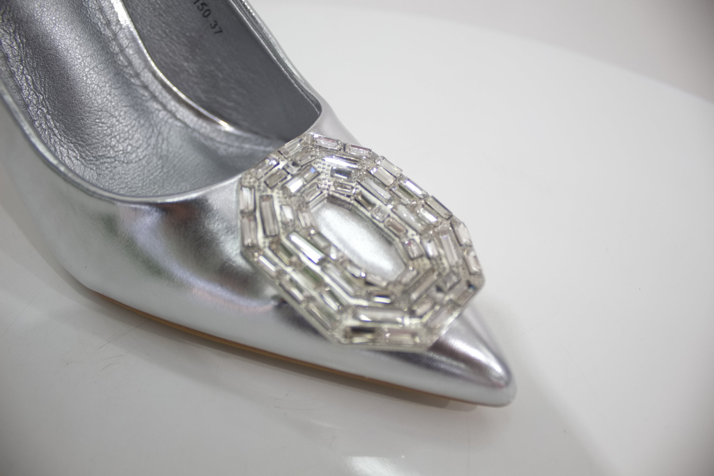 Valoria 9.5cm heel court with diamante trim silver