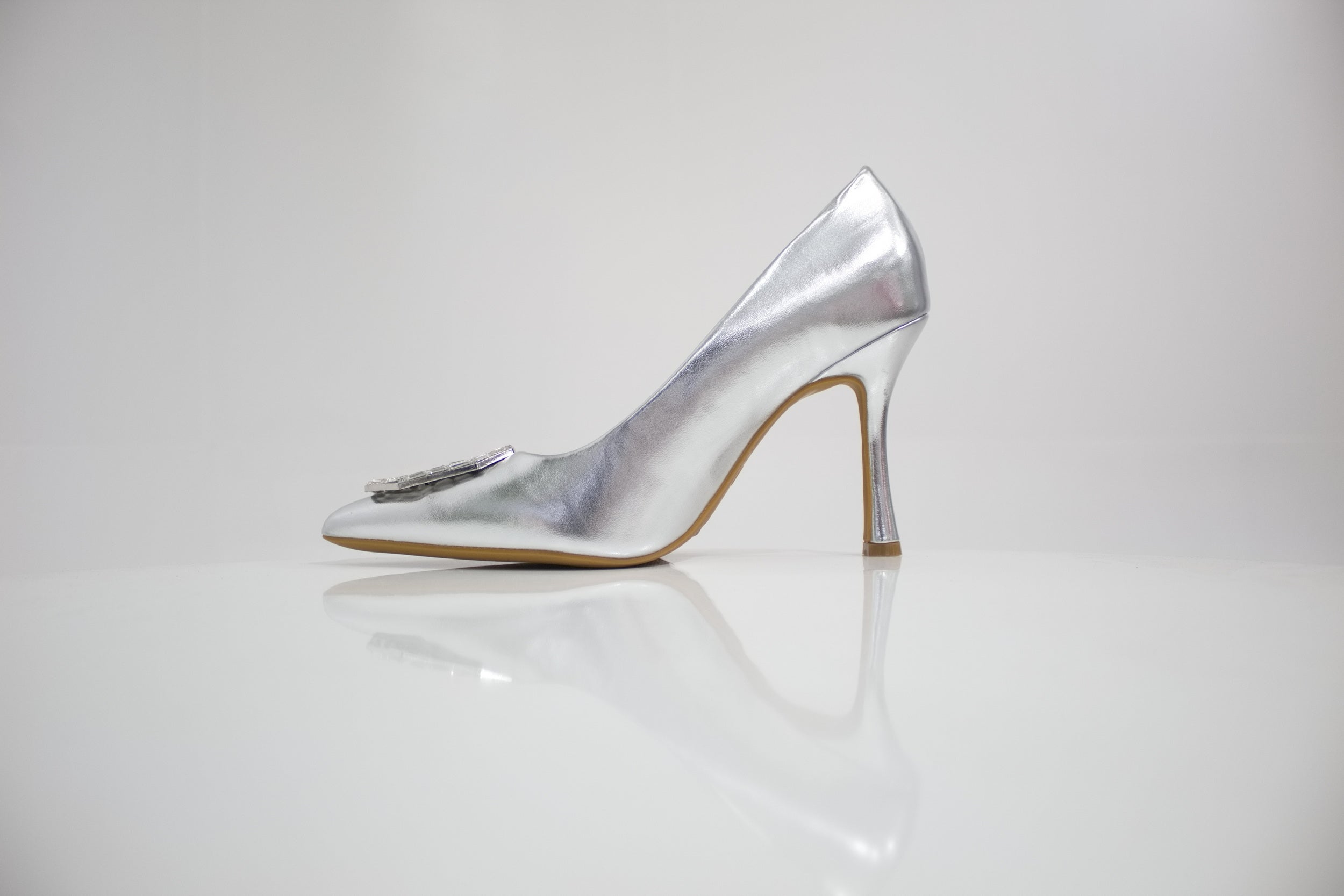 Valoria 9.5cm heel court with diamante trim silver