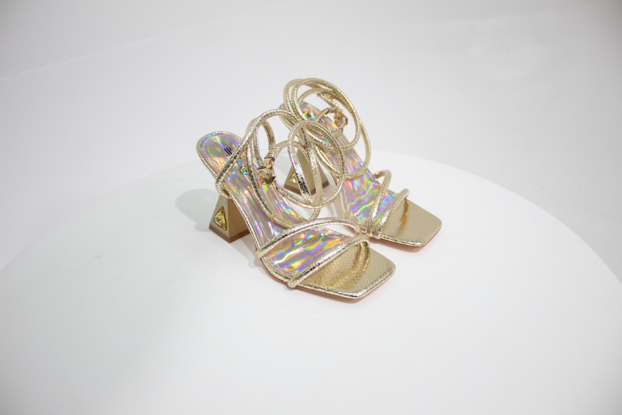 Kuhu strippy ankle strap sandal on curved heel light gold