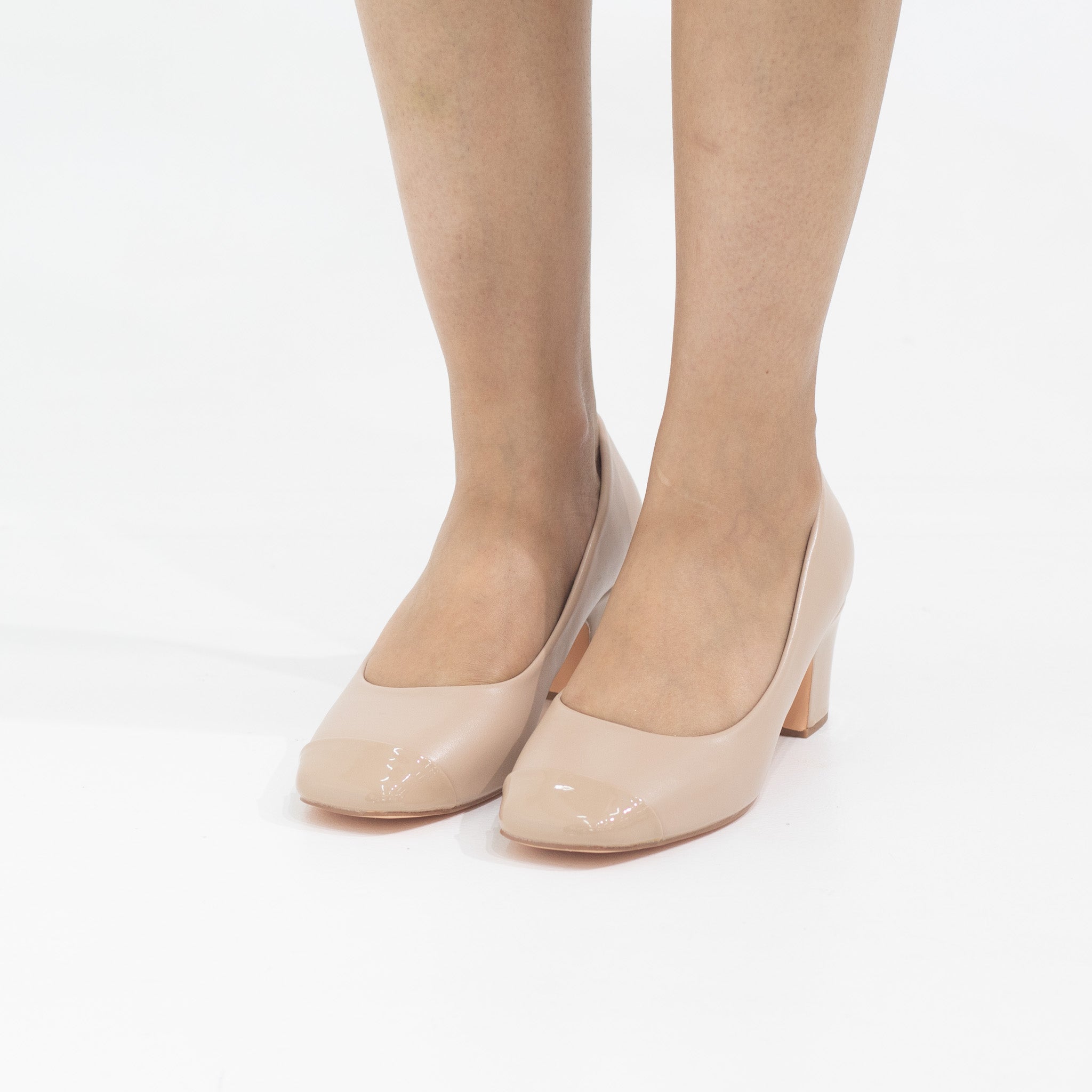 Delilah comfy 5cm heel pointy court shoe nude