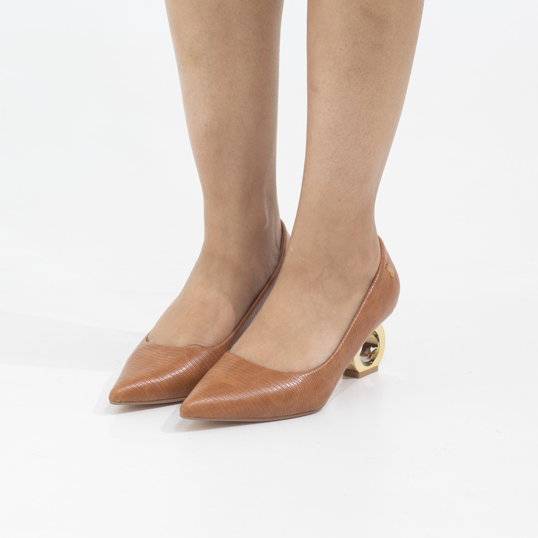 Orchid pointy court on 6cm special circle heel camel