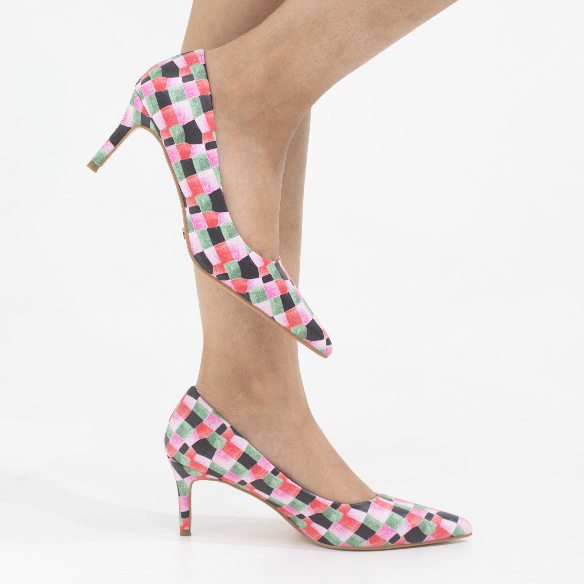 Banu 7cm heel multi colored pointy court pink