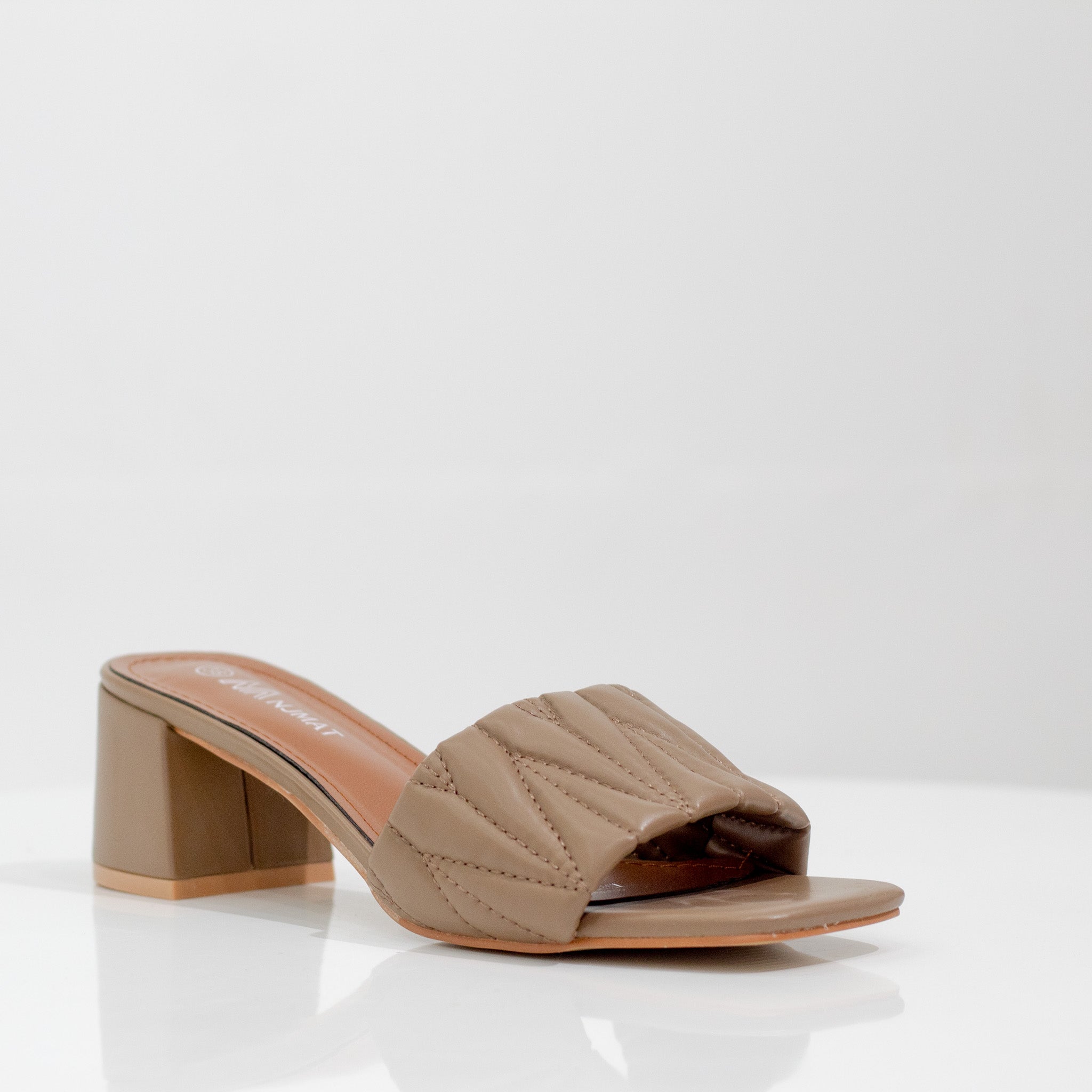 Fairy 5.5cm block heel weaved slides