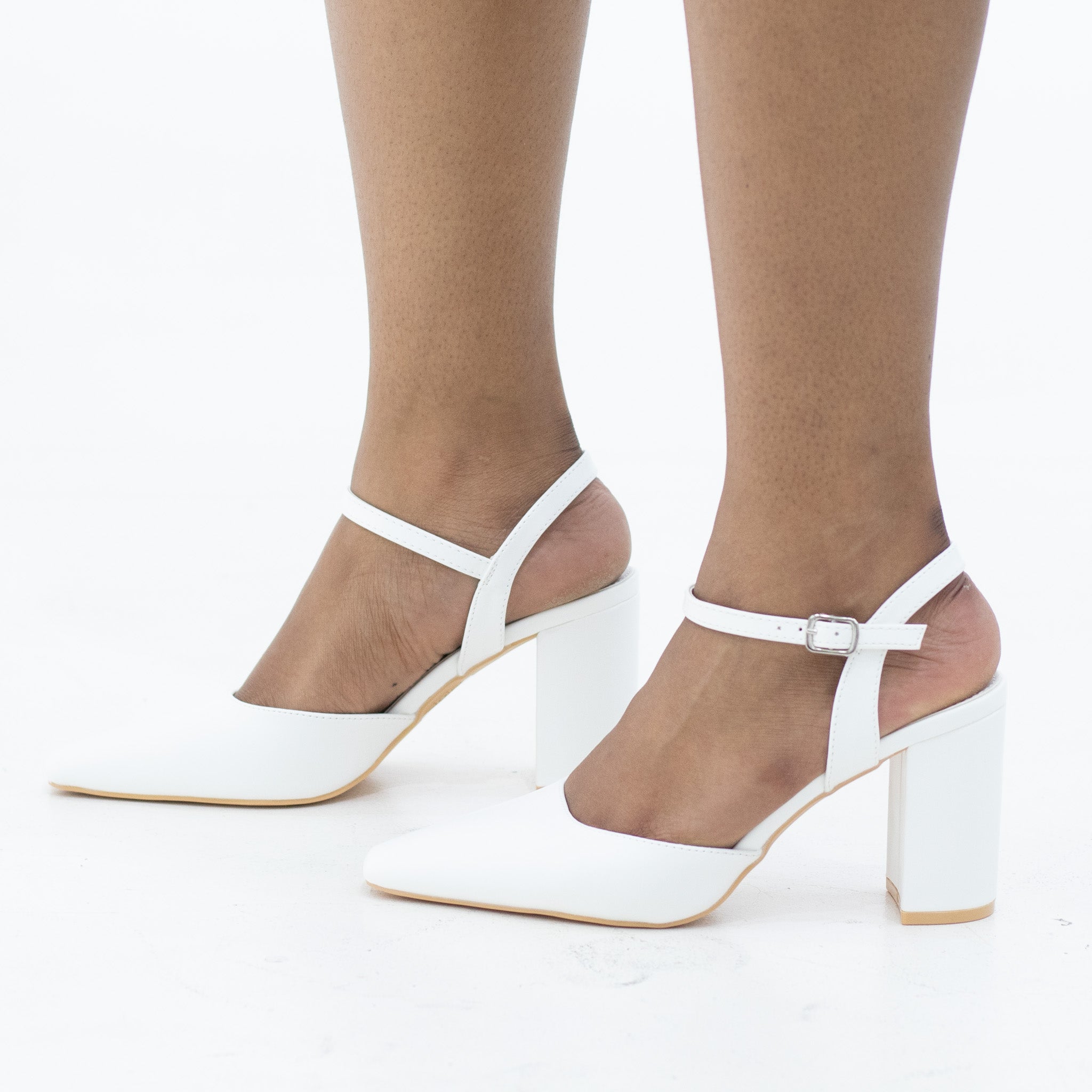 Tulpano ankle strap shoe on 8cm heel white