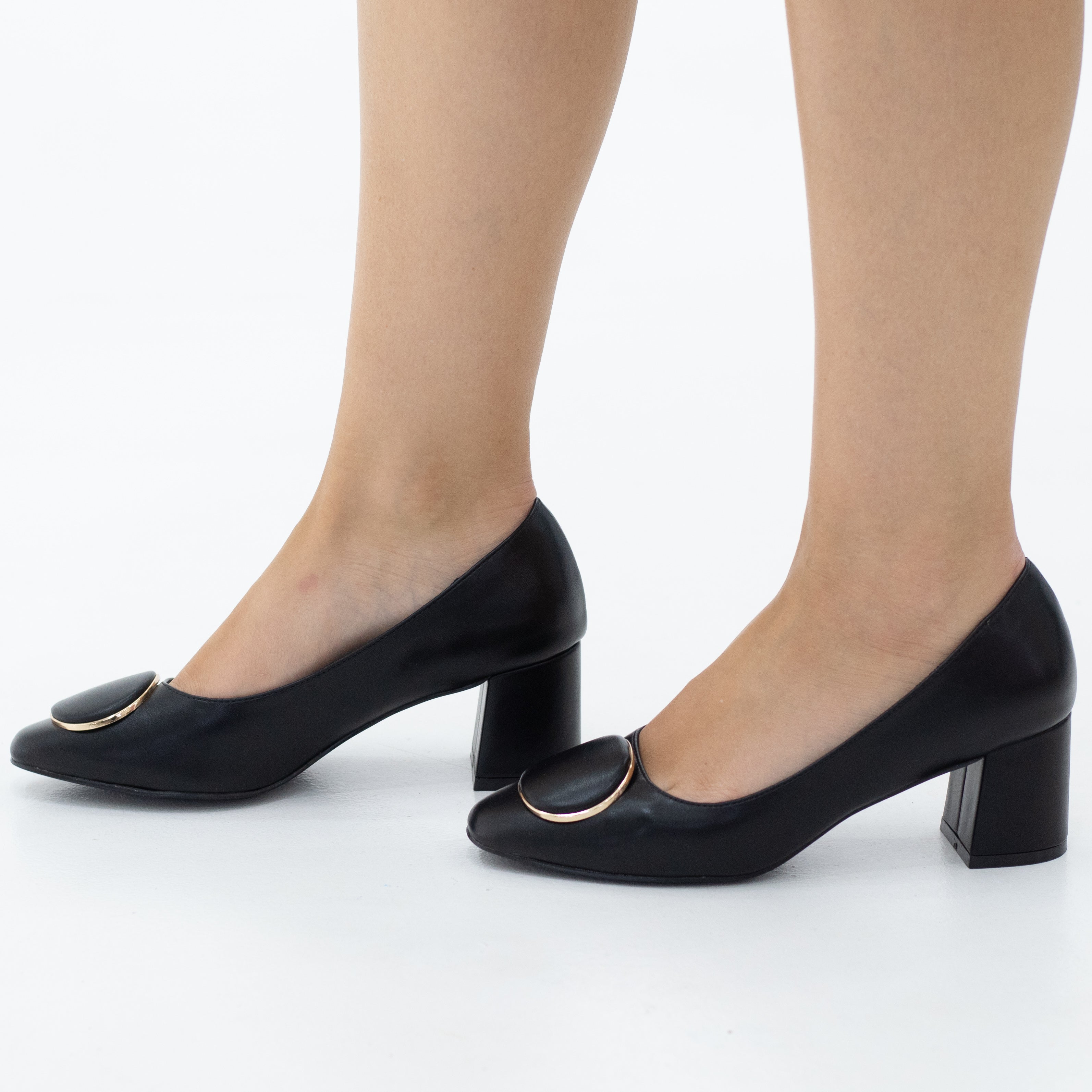 Belinha 6cm heel comfy court shoe with a round trim