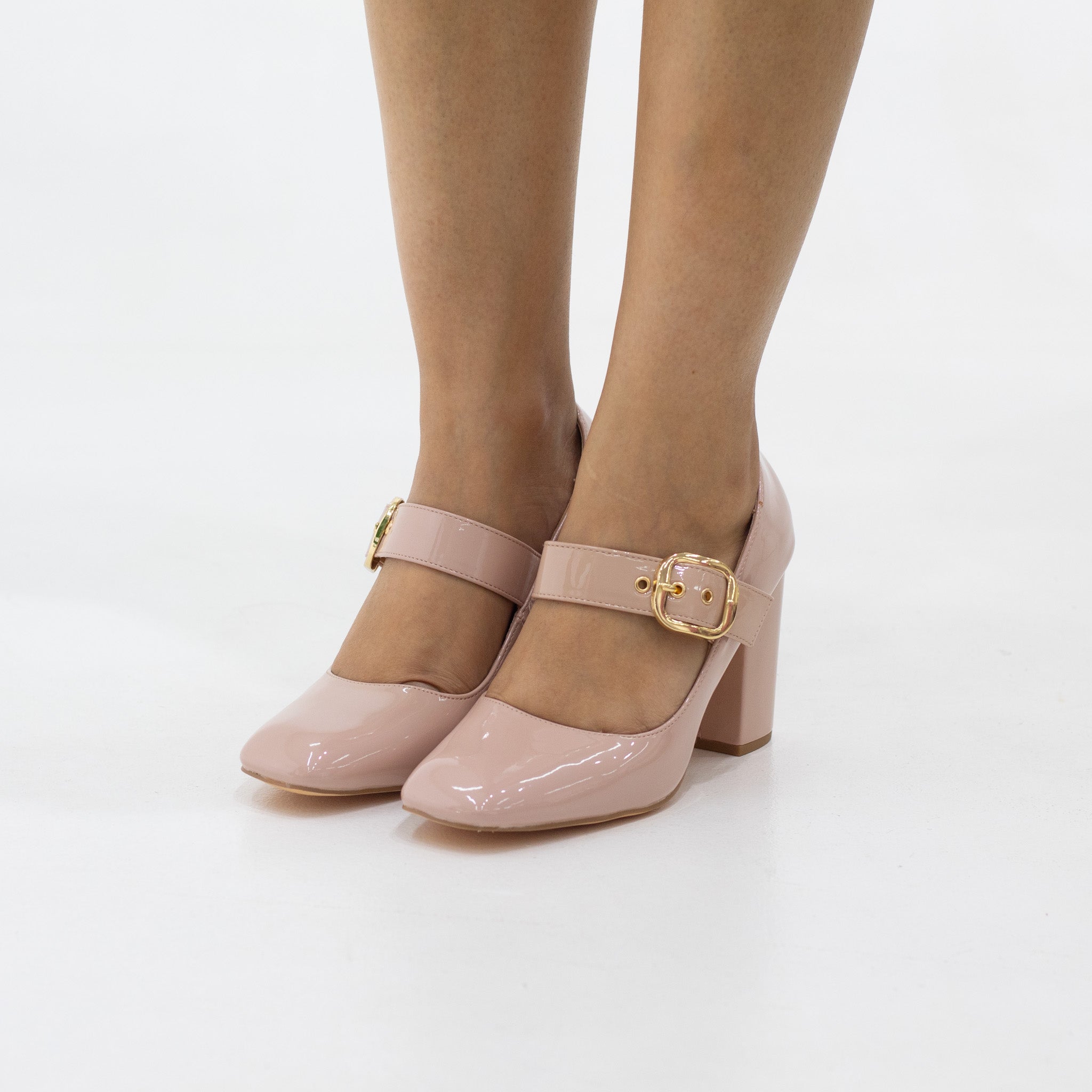 Moira strap belt 8.5cm block heel court pat