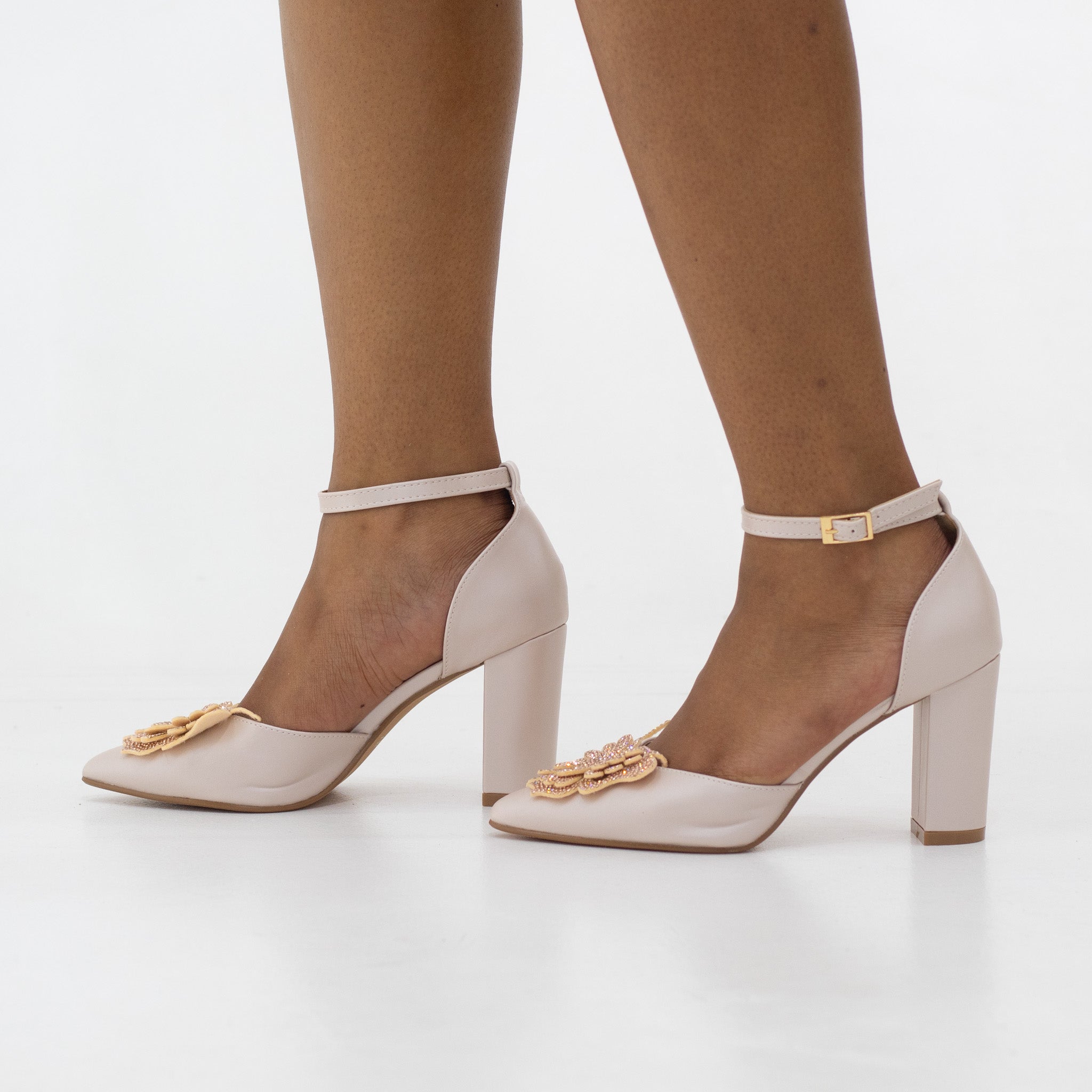 Almaz open-waist 9cm heel court with butterfly trim