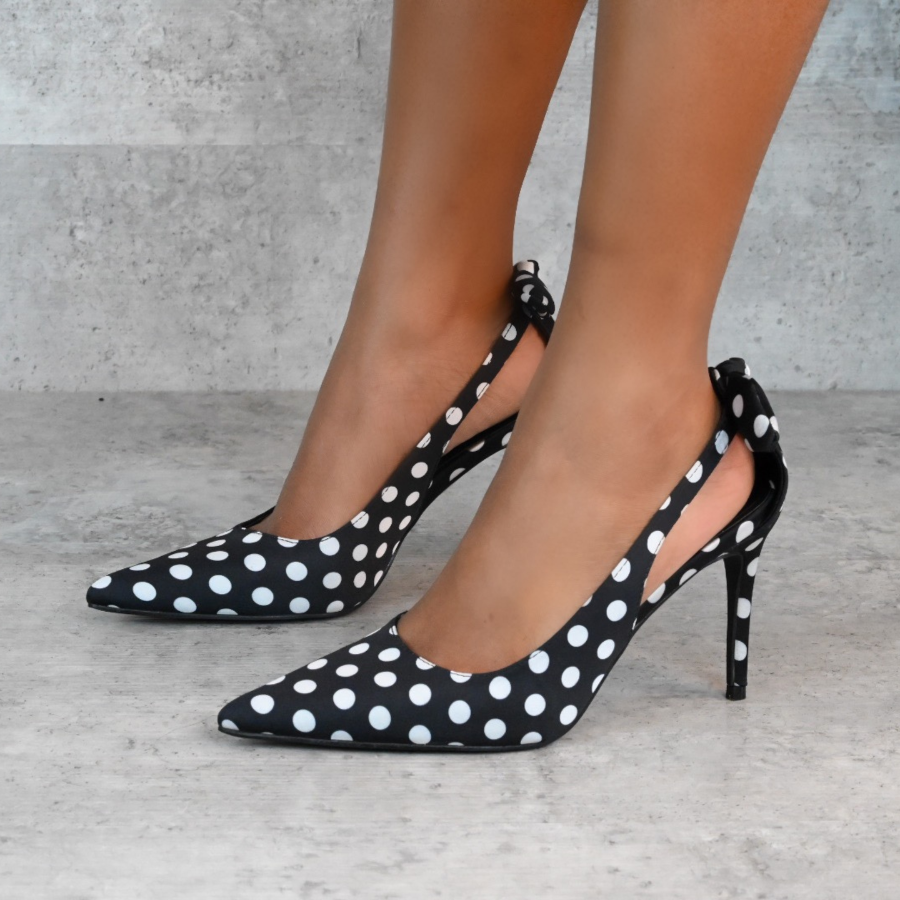 Kenly 9cm heel polka dot with a back bow black