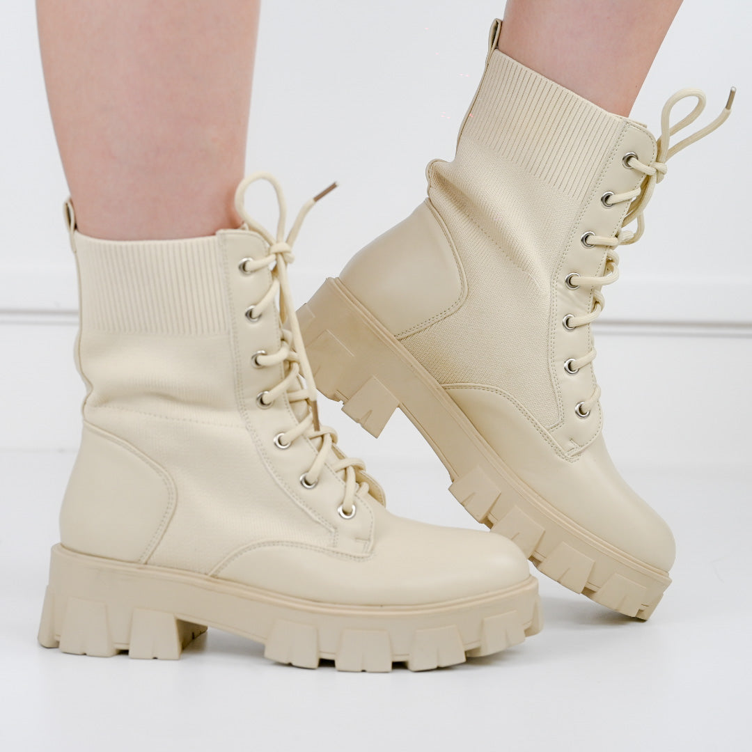 Scout chunky lace-up boot cream