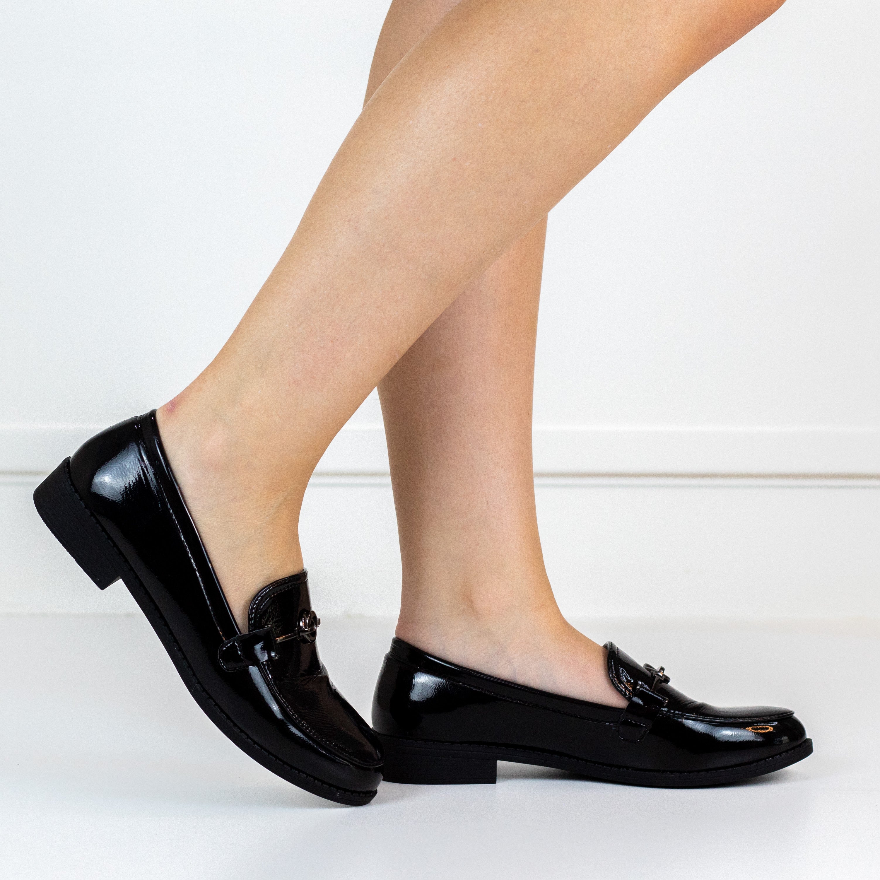 Luca 2.5cm flat heel moc with link trim pu black