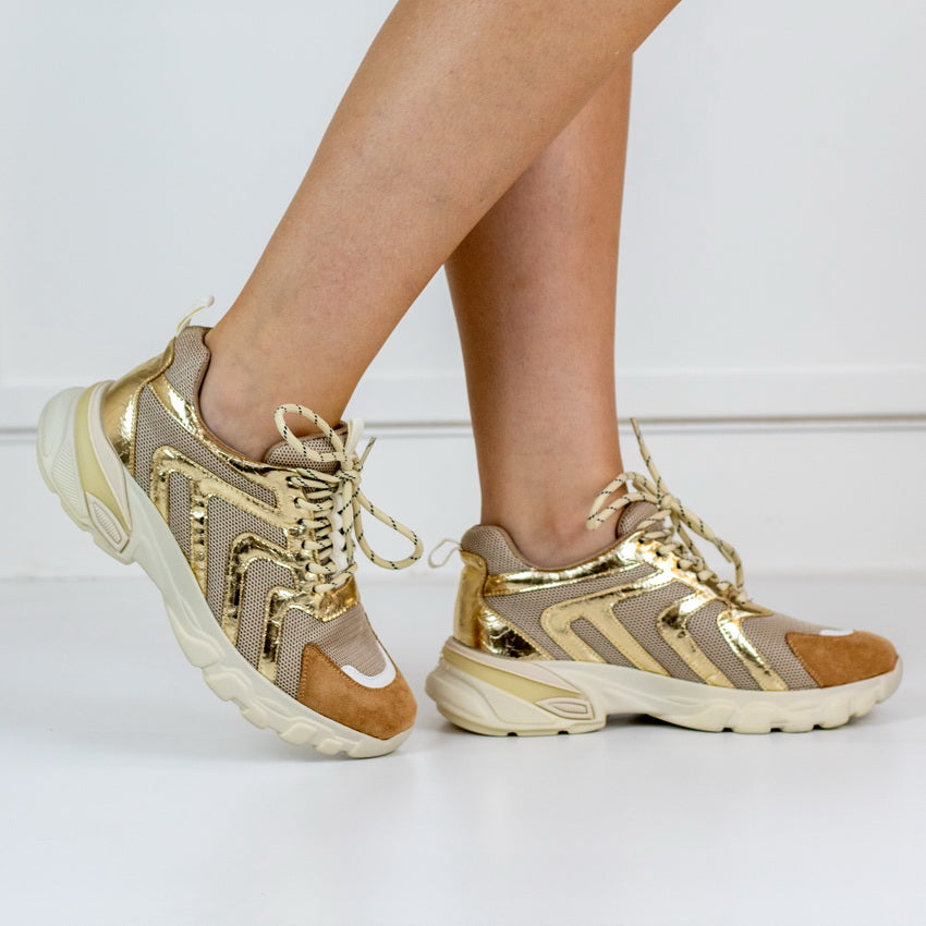 Bria lace up sneaker with gold stripes beige