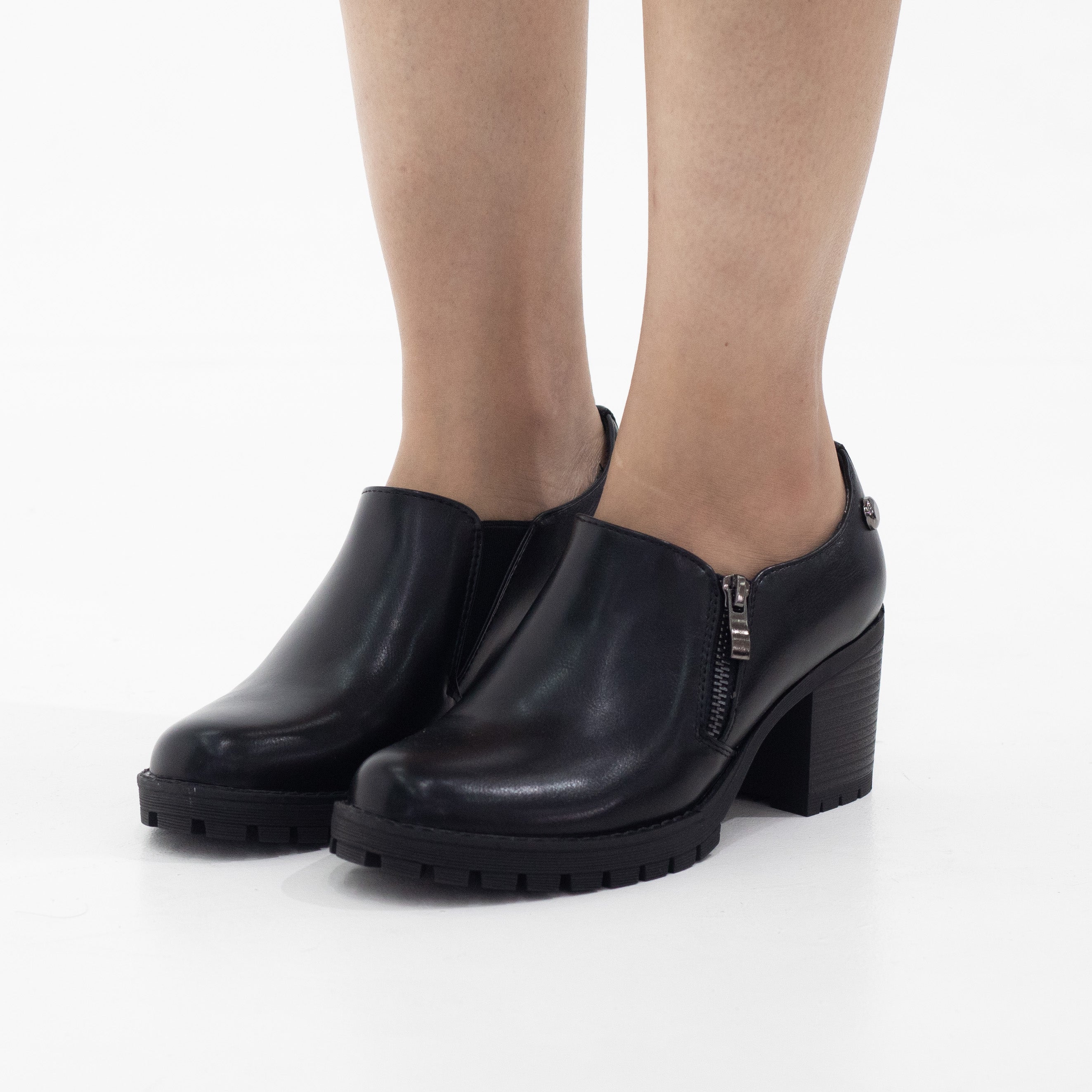 Black slip on 7cm block heel brougue tadeo