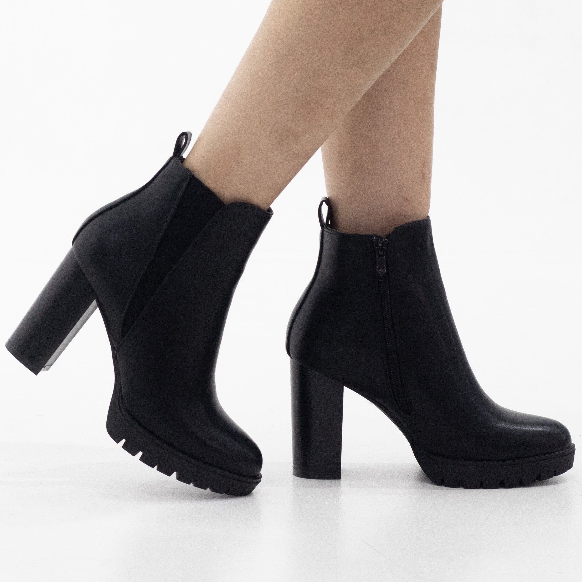 Black 10cm  heel side zip ankle boot yafa