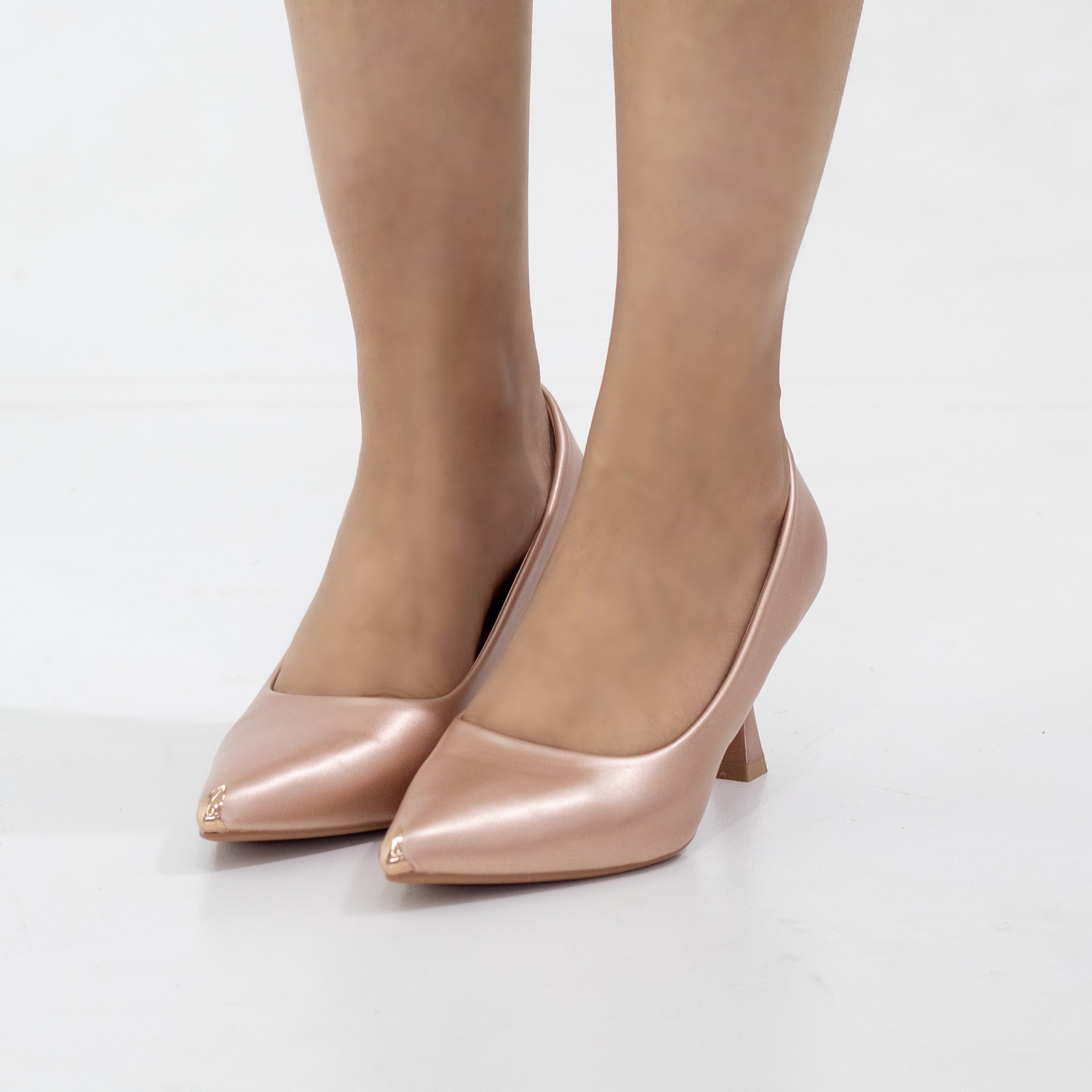 Rose gold faux court with gold pointy toe on 8cm heel doha