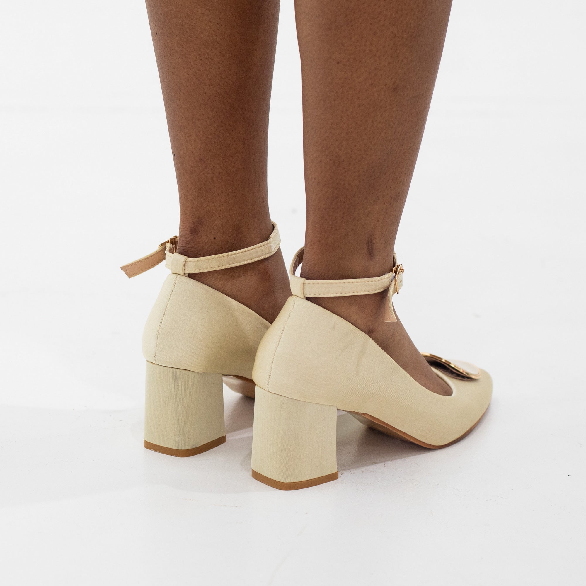 Cream 7.5cm block heel ankle strap court with a round trim trip