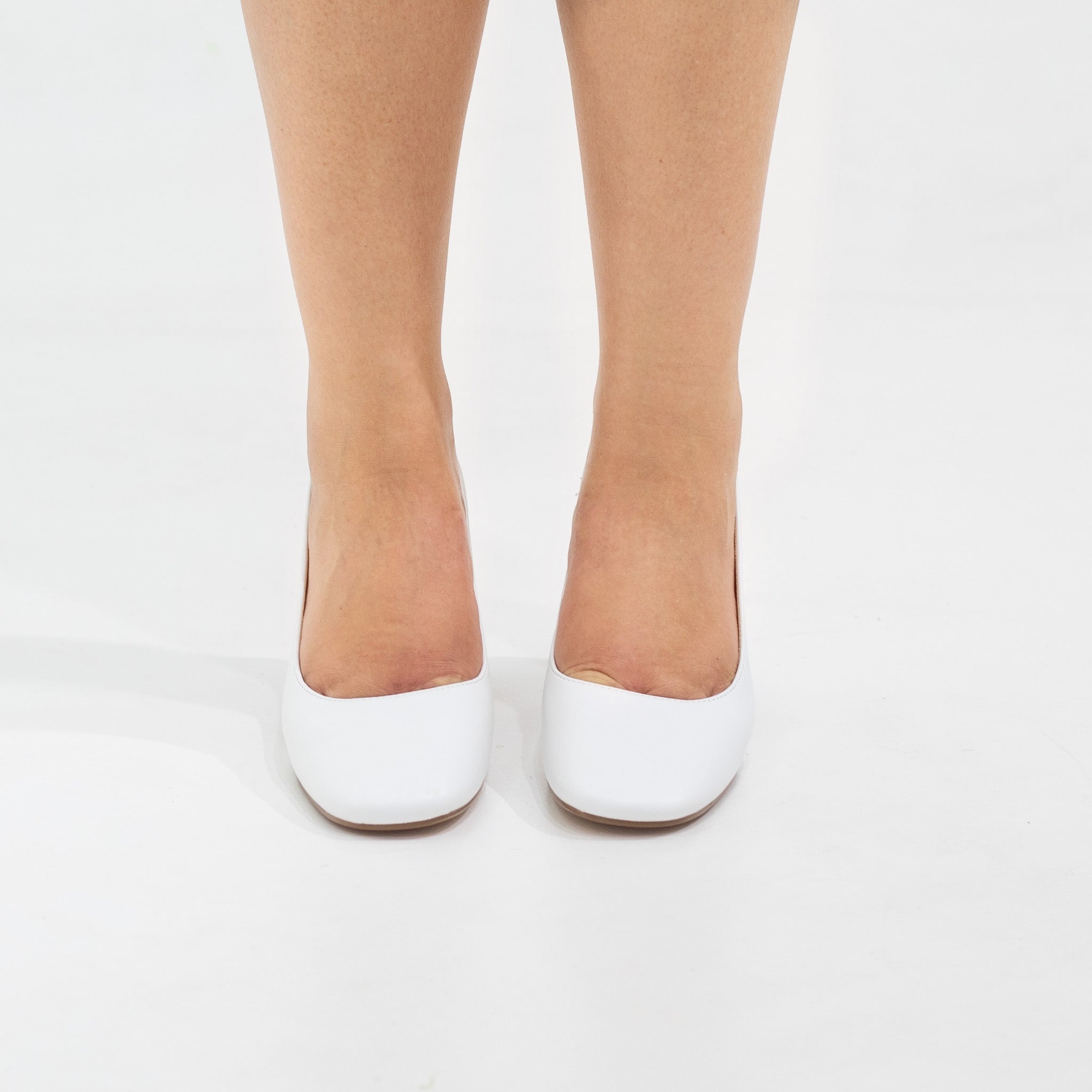 White 7cm block heel PU court shoe lopa