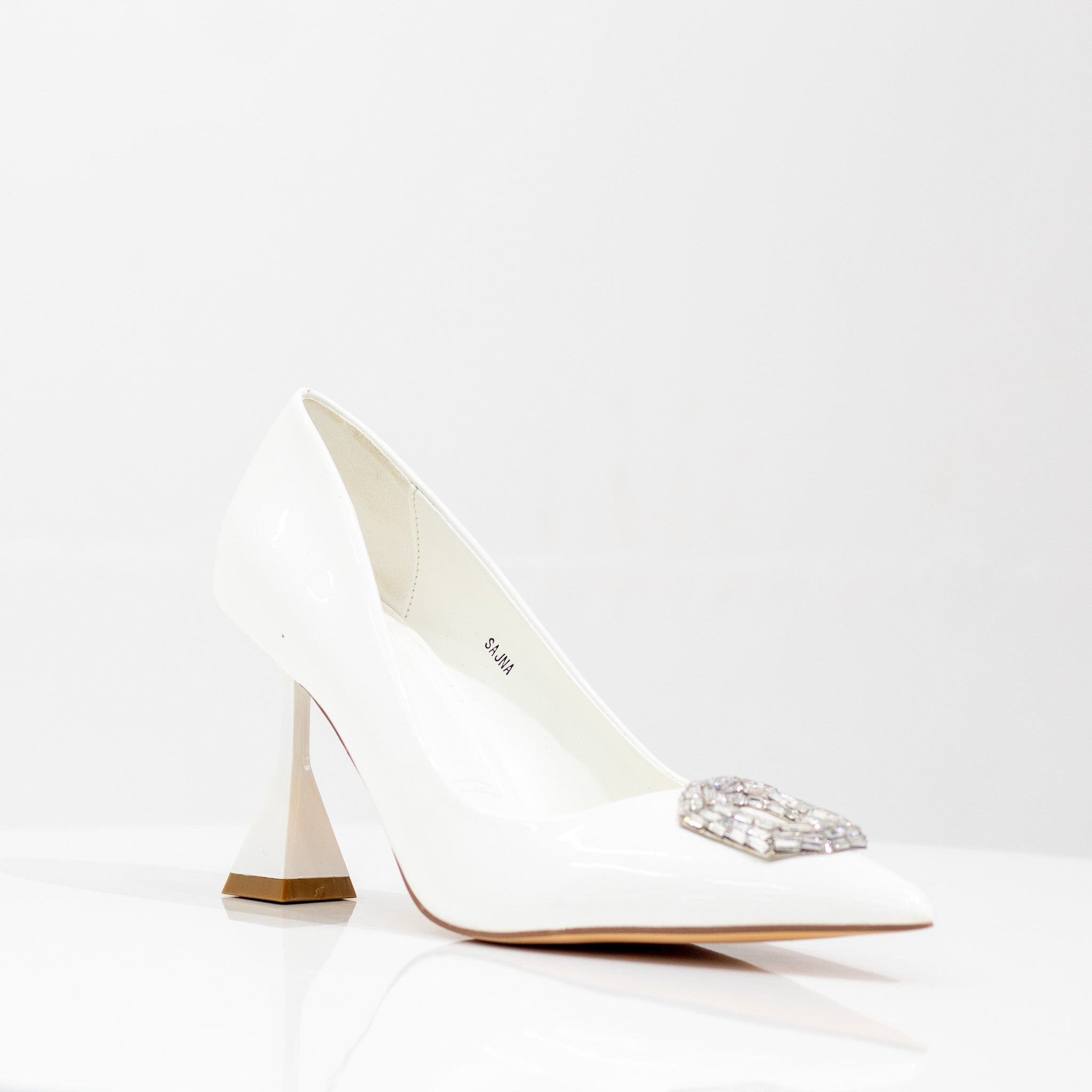 White pat 9cm heel court with oct diamante trim sajna