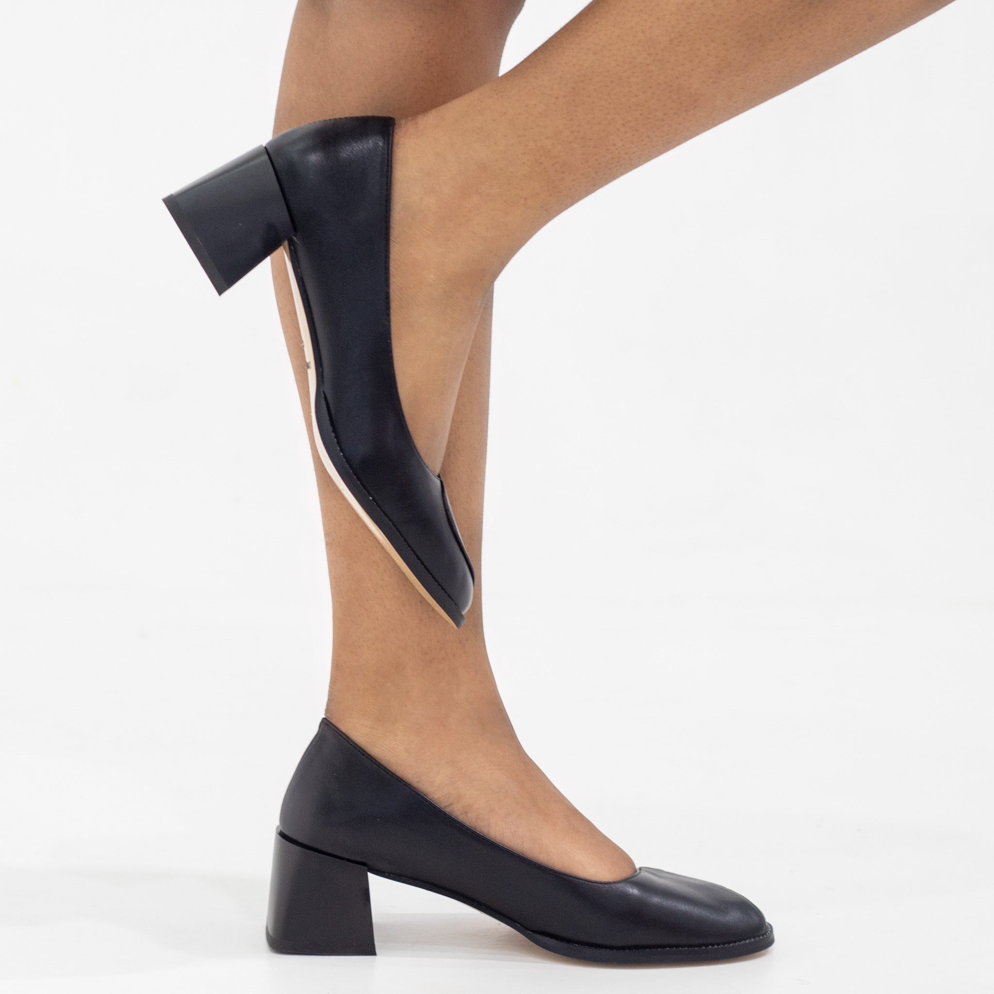 Martha 5.5cm comfy block heel court shoe black