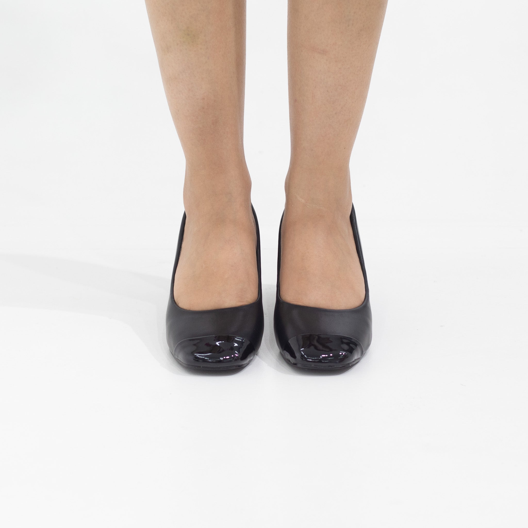 Black comfy 5cm heel pointy court shoe delilah
